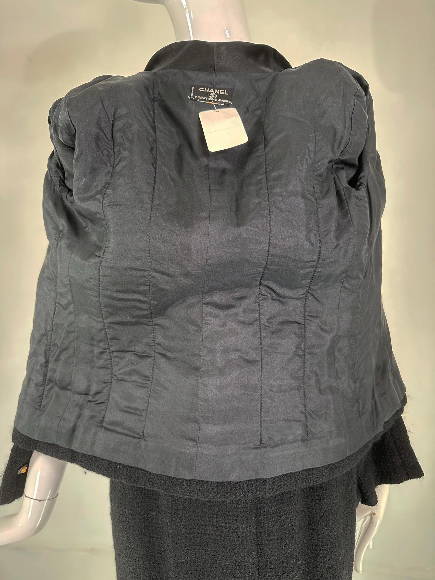 Chanel Creations-Paris Black Boucle Wool Suit 1971 For Sale 12