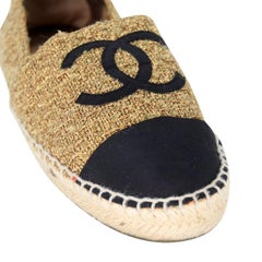 Chanel Crinkled 37 Tweed Cap Toe Runway Rare CC Flats CC-0712N-0009