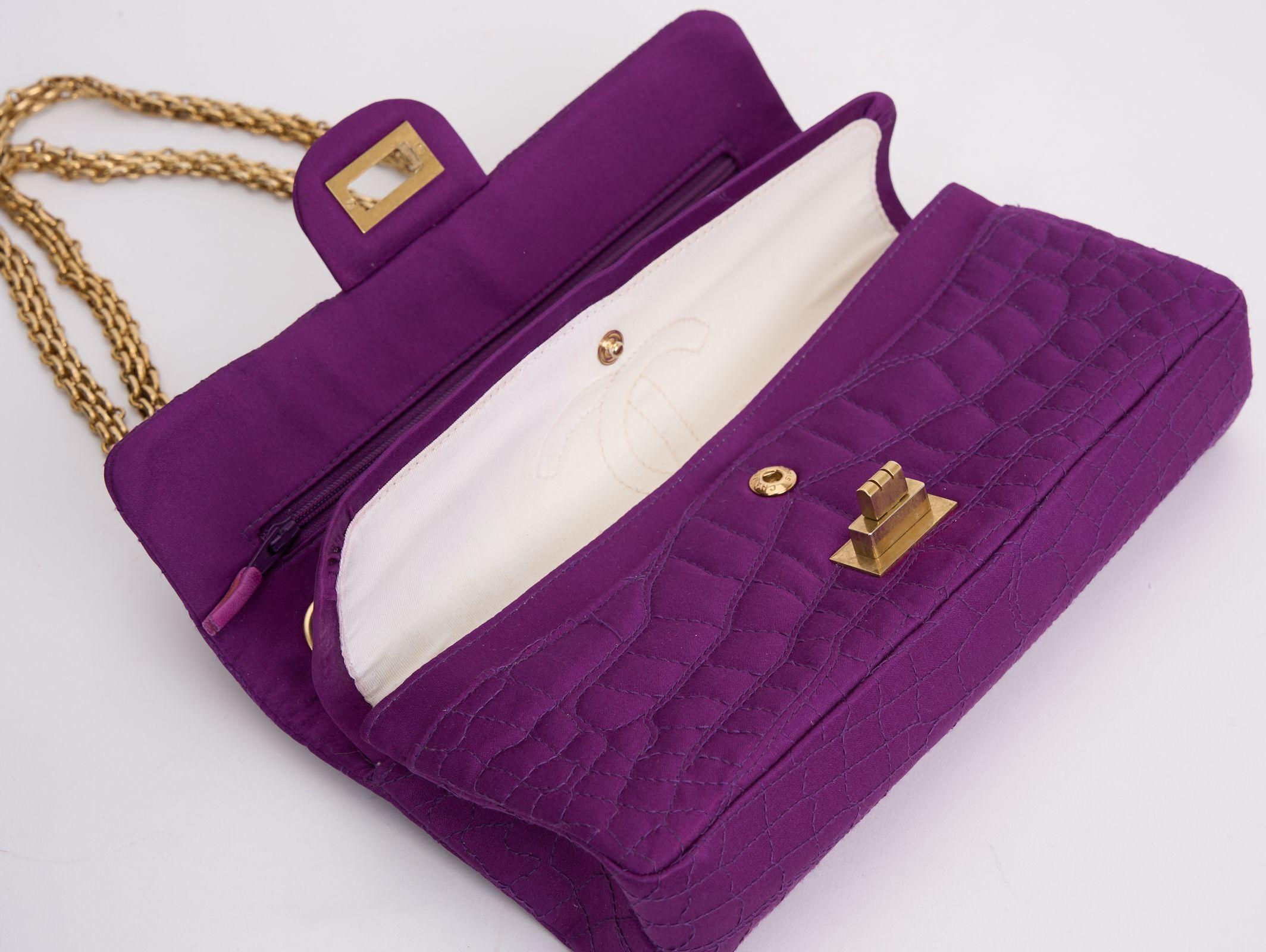 Women's Chanel Croco-Quilted Reissue Flap Bag For Sale
