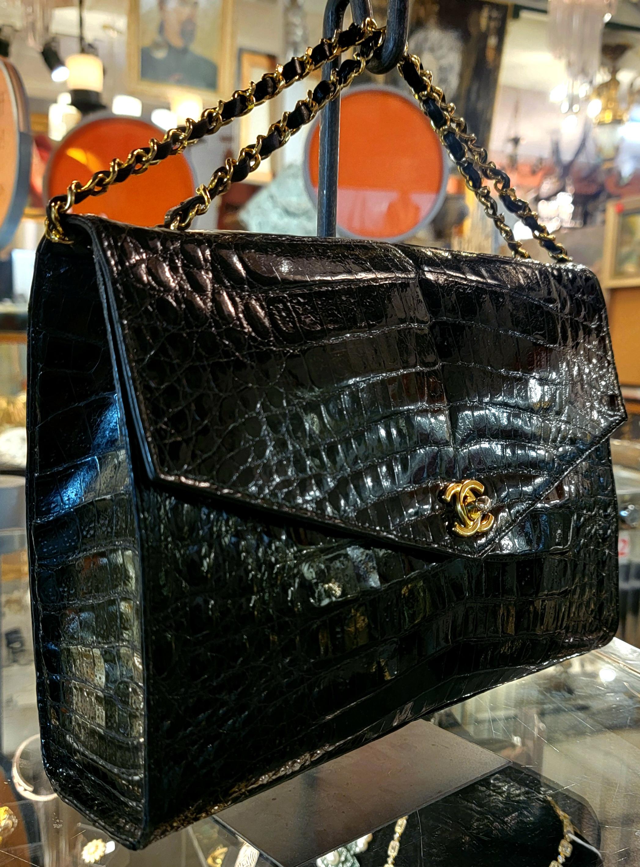 Chanel Crocodile Classic Jumbo Single Flap Handbag with Gold Hardware In Good Condition For Sale In Pasadena, CA