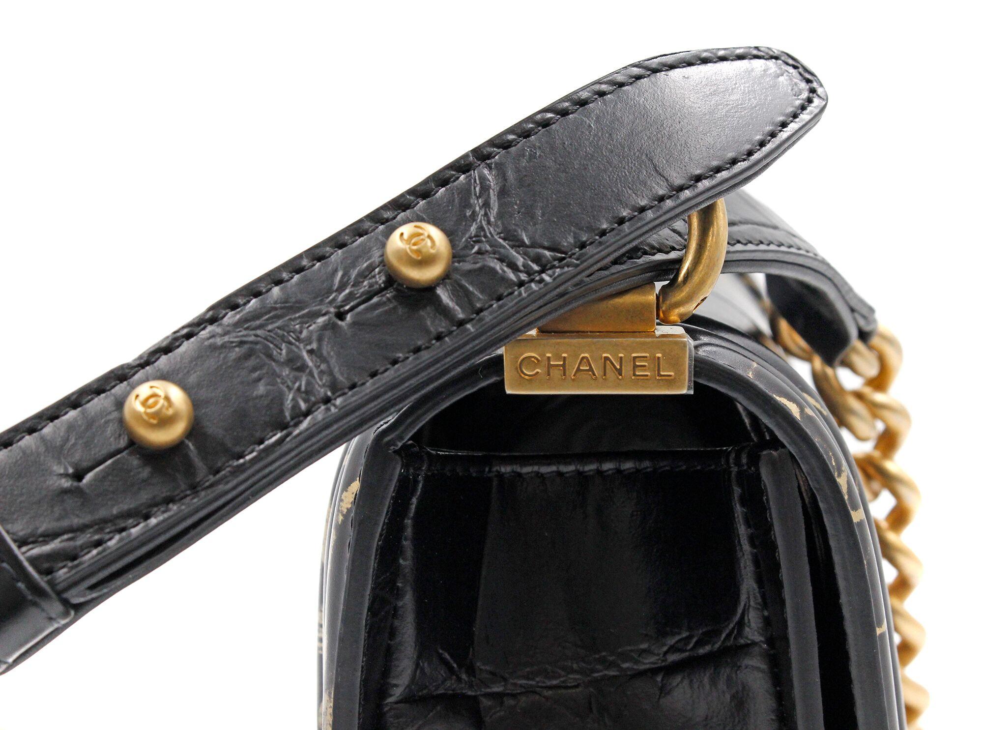 Chanel Crocodile Embossed Printed Leather & Gold-Tone Metal Small Boy Bag A67085 In New Condition In New York, NY