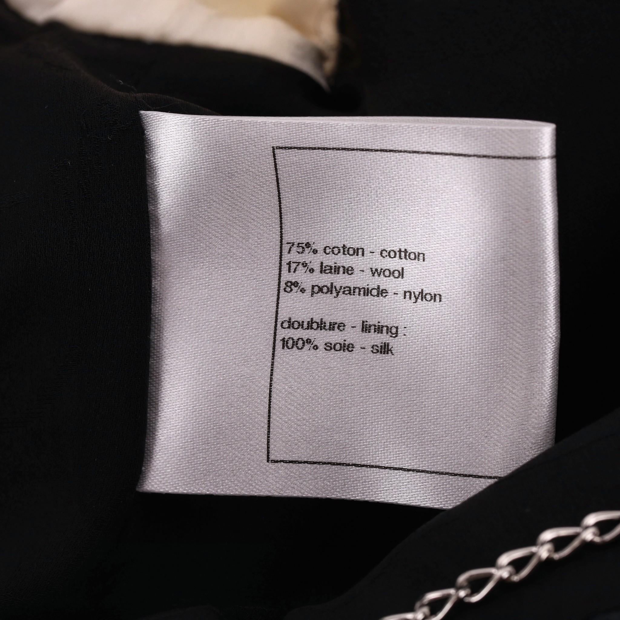 Chanel Cropped Cotton Jacket With Pearl Buttons For Sale 3