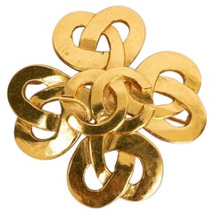 Chanel Cross Brooch in Gilded Metal