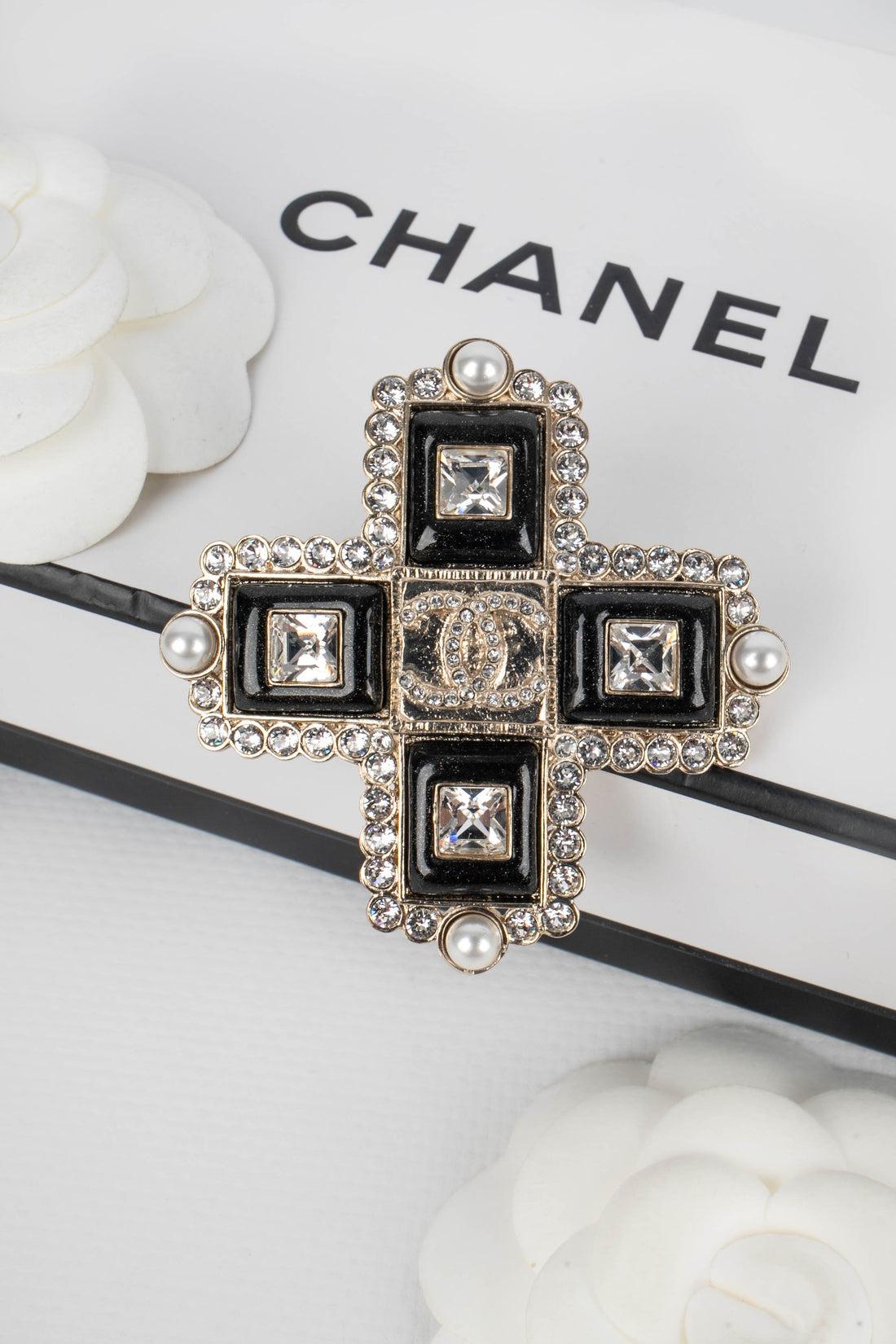 Chanel Brooches 2021 - 3 For Sale on 1stDibs | chanel brooch 2021