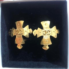 CHANEL Maltese cross clip on earrings