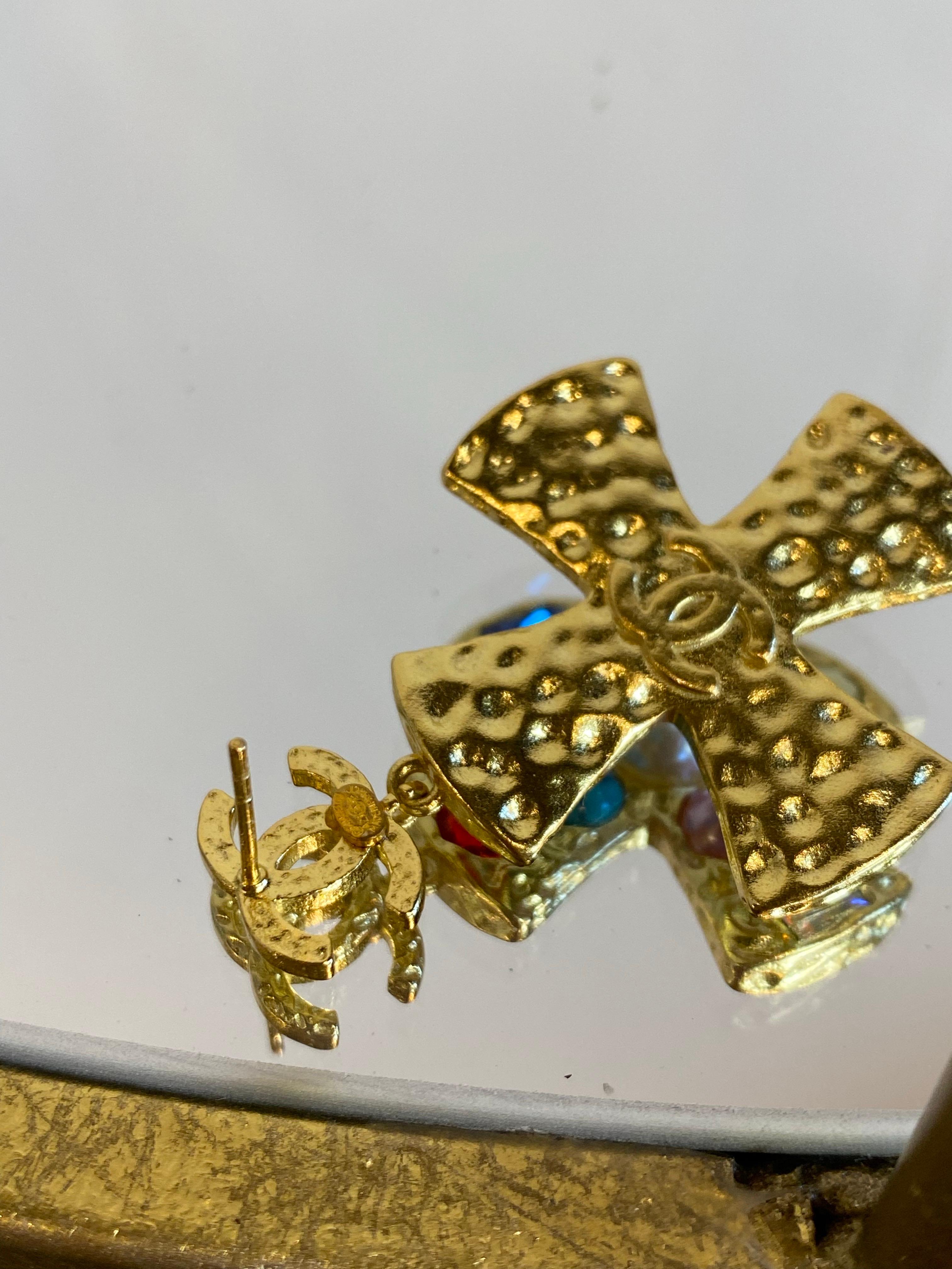 Chanel Cross Earrings In Excellent Condition For Sale In Carnate, IT
