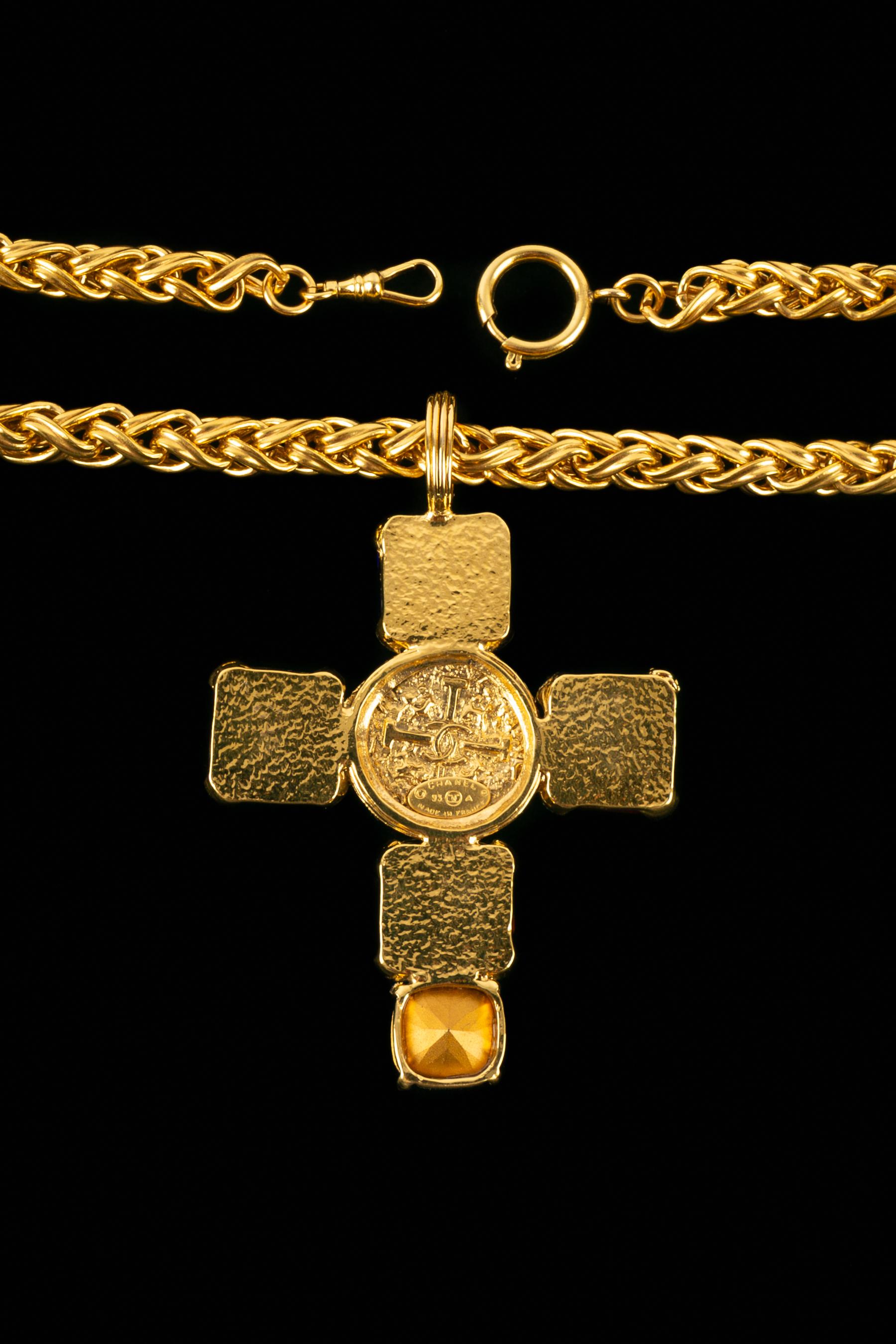 Collana Chanel con croce 1993 in vendita 1