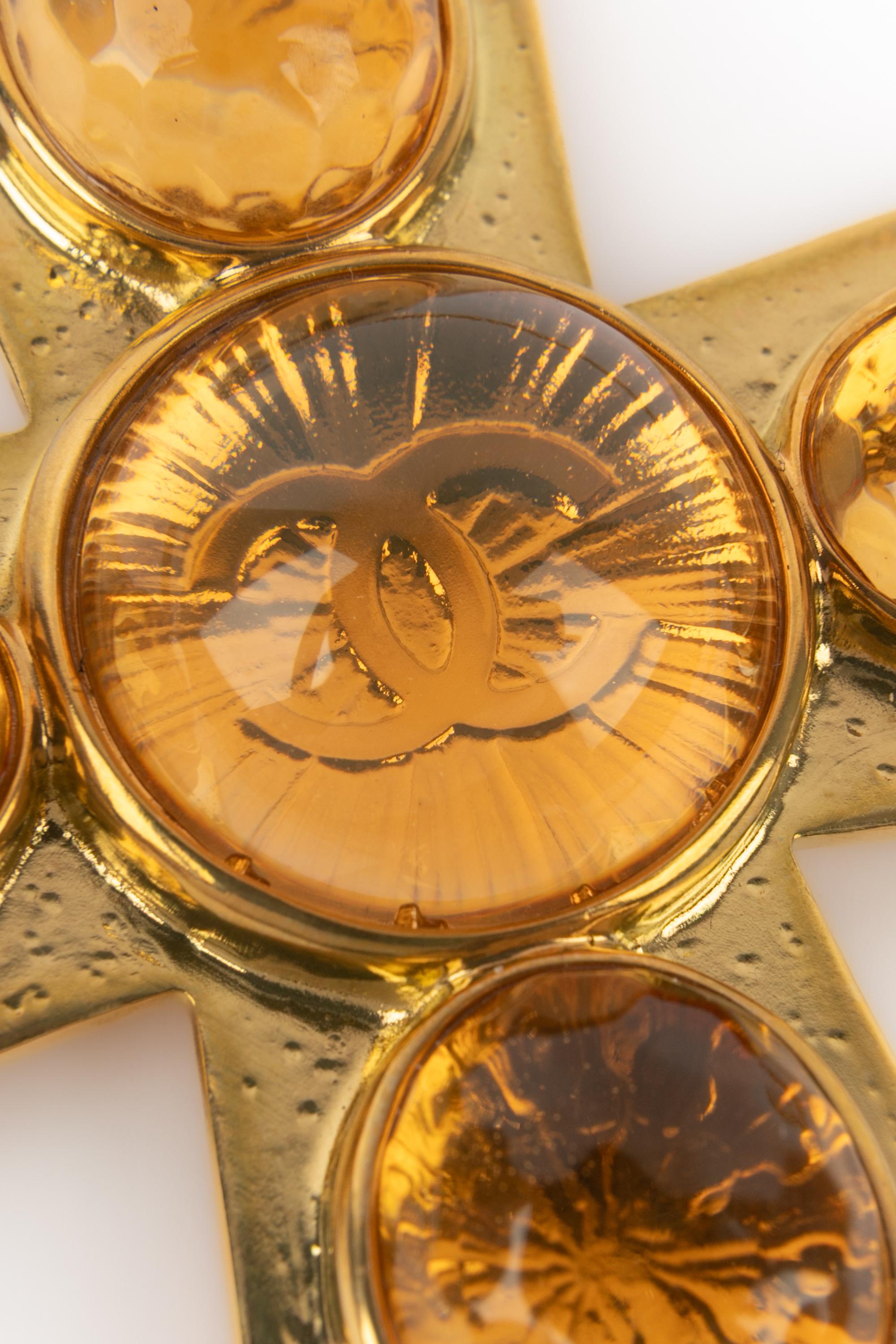 Collana Chanel con croce Pre Autunno 2022 in vendita 2