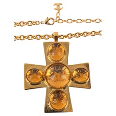 Chanel Kreuz Halskette Pre Fall 2022