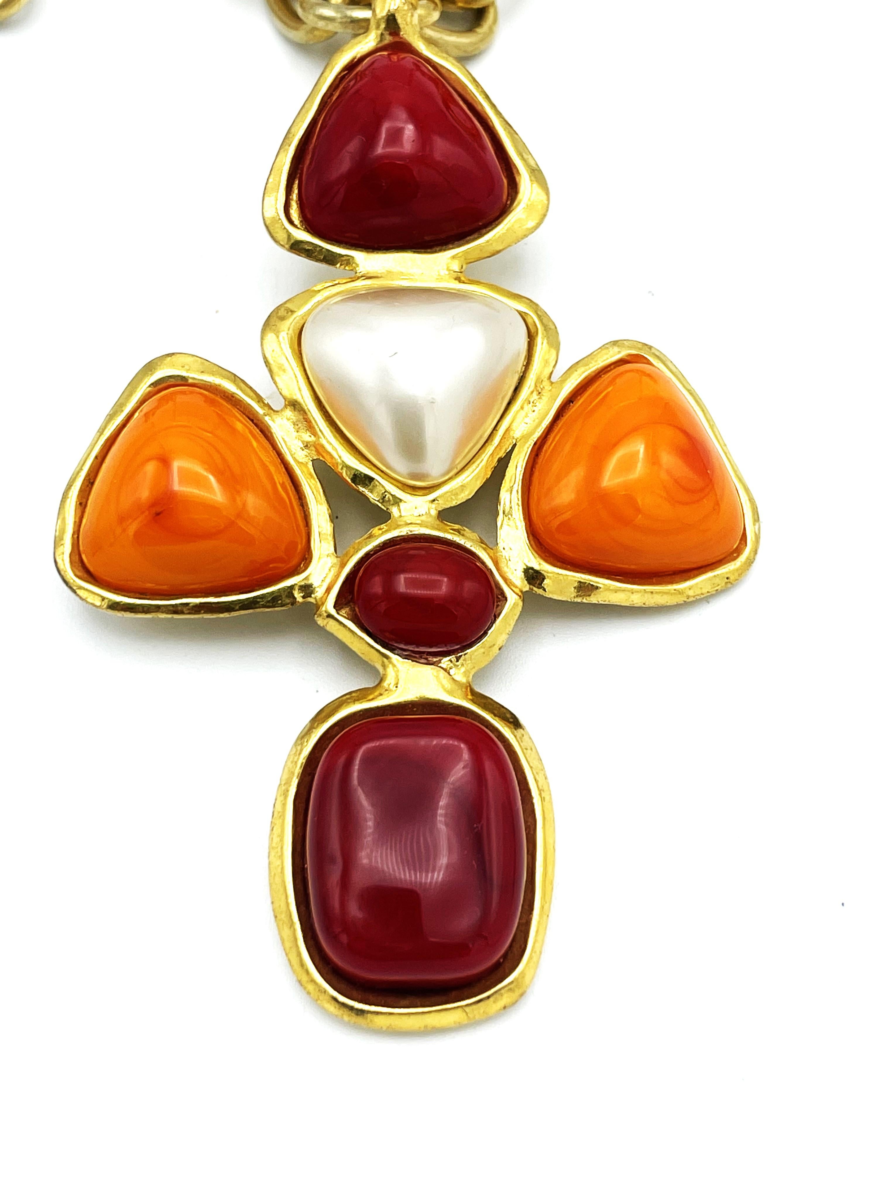 COLLANA CHANEL CROSS rosso vino + arancio vetro Gripoix, finta perla, firmata 93 P in vendita 1