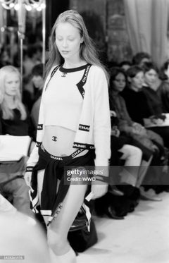 Chanel Cruise 1994/1995 Watermelon Pink Black CC Logo Cashmere Cardigan