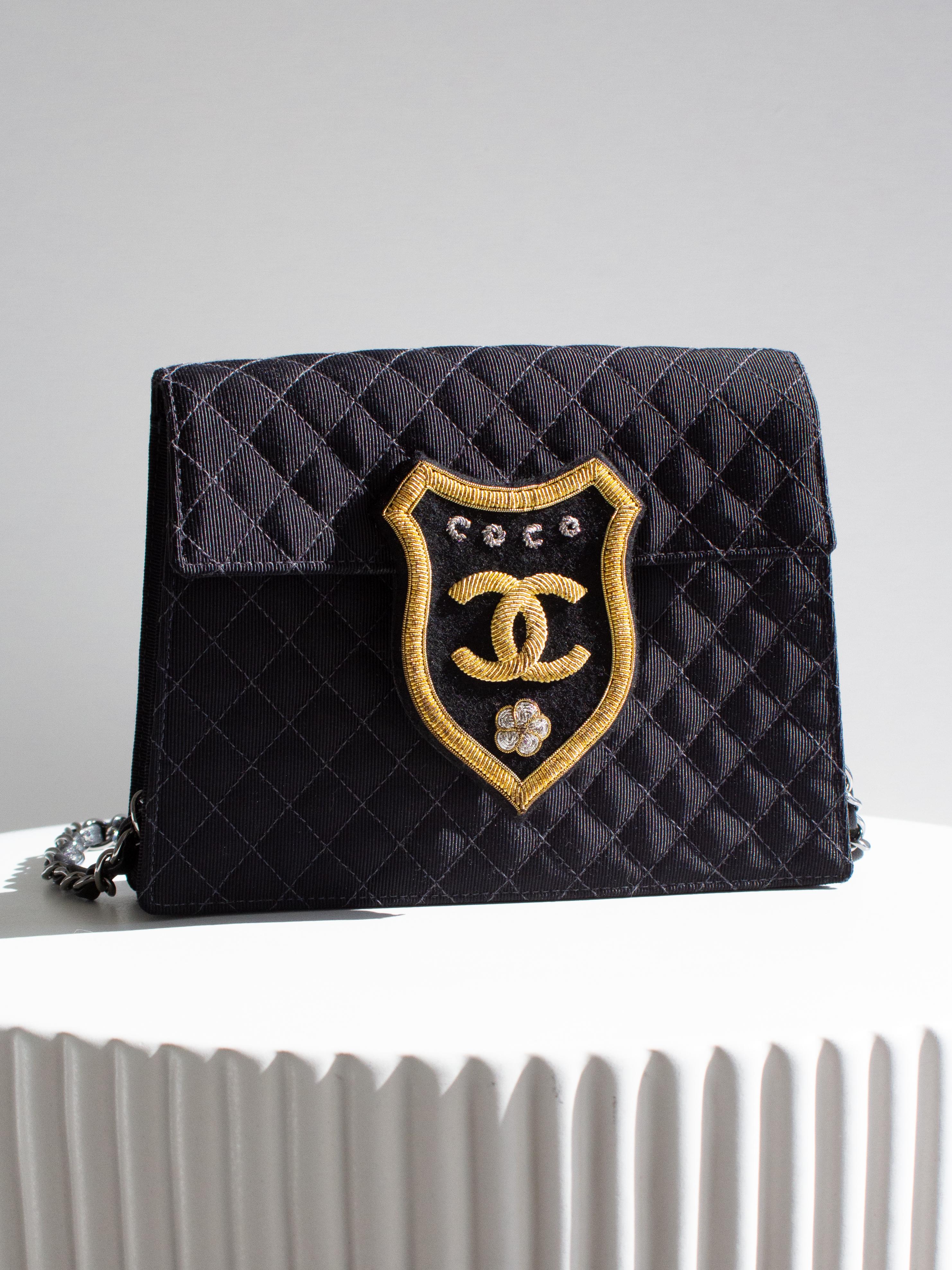 Chanel Cruise 2005 Trapeze Quilted Black Coco CC Camellia Crest 05C Mini Bag For Sale 1