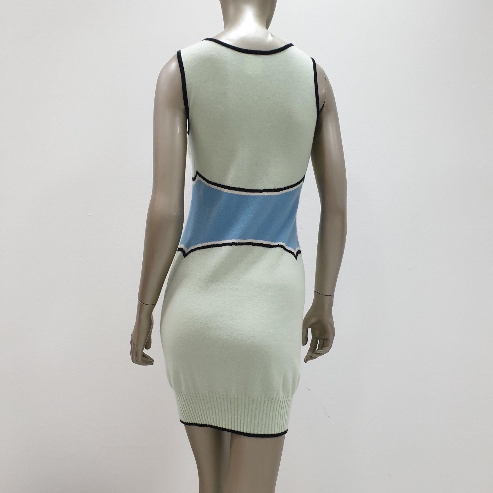 CHANEL Cruise 2009 Runway Knit Dress In Good Condition In Krakow, PL