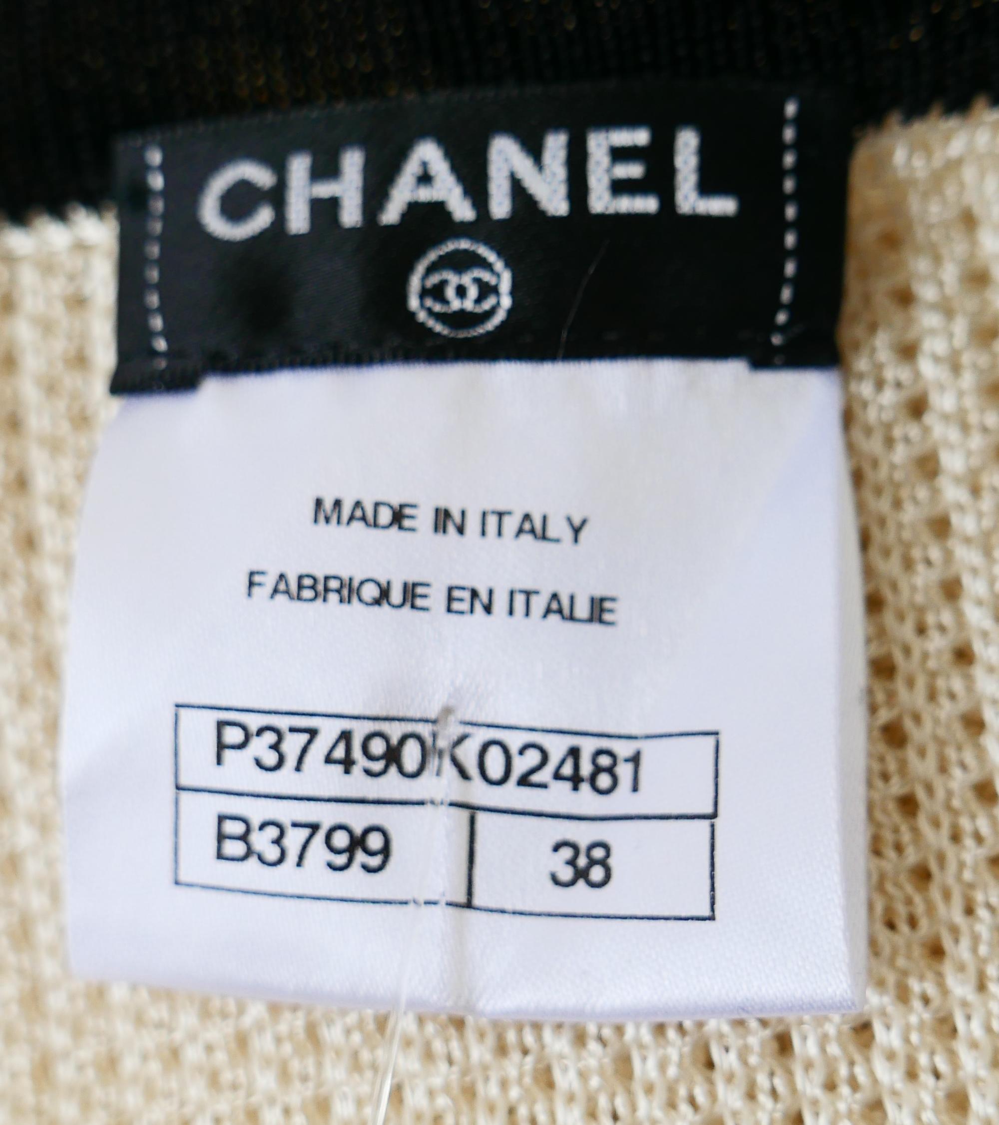 Chanel Cruise 2010 10C Cappotto cardigan crema e nero in vendita 5