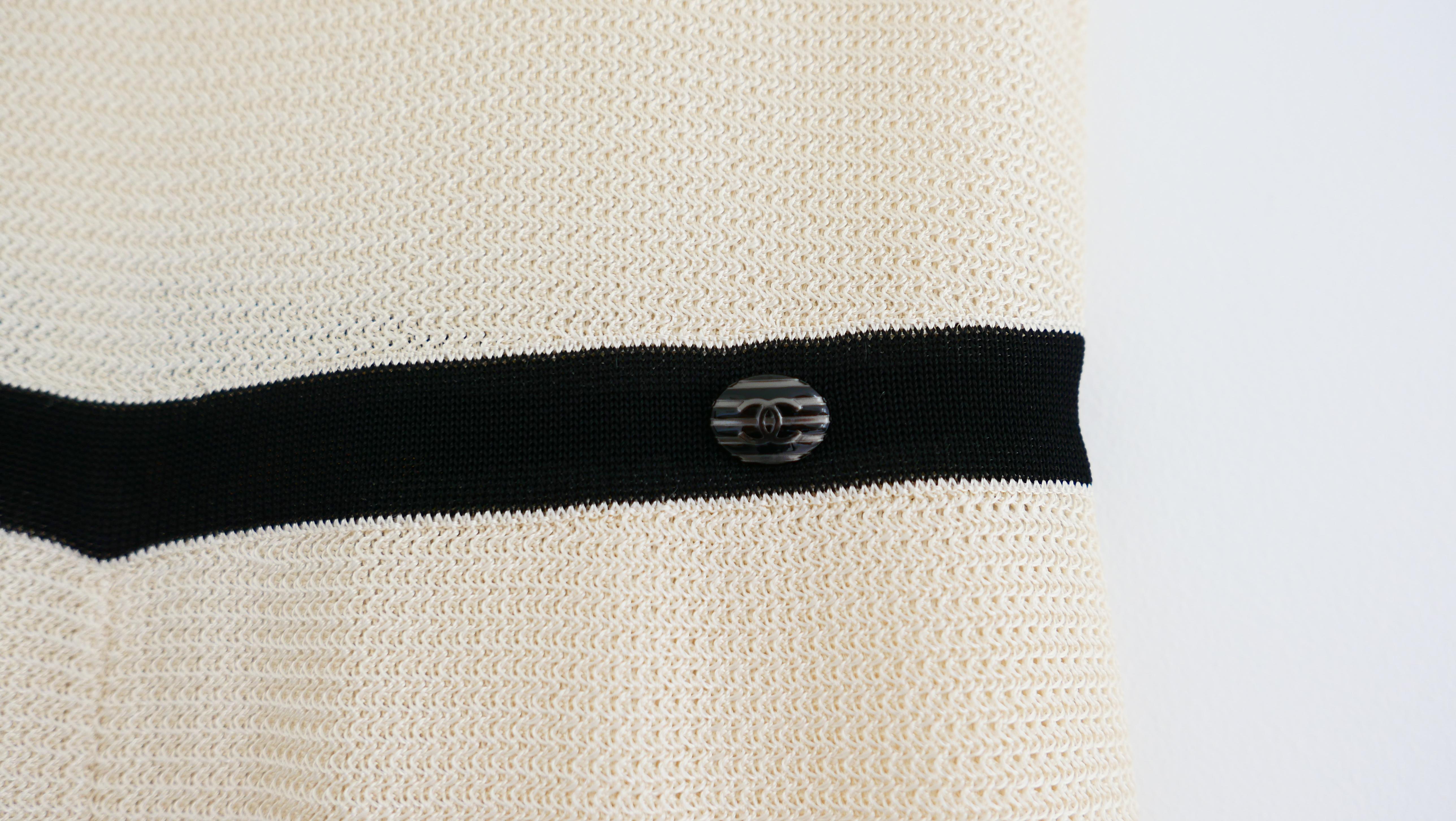 Donna Tuta Chanel Cruise 2010 10C in maglia nera e crema in vendita