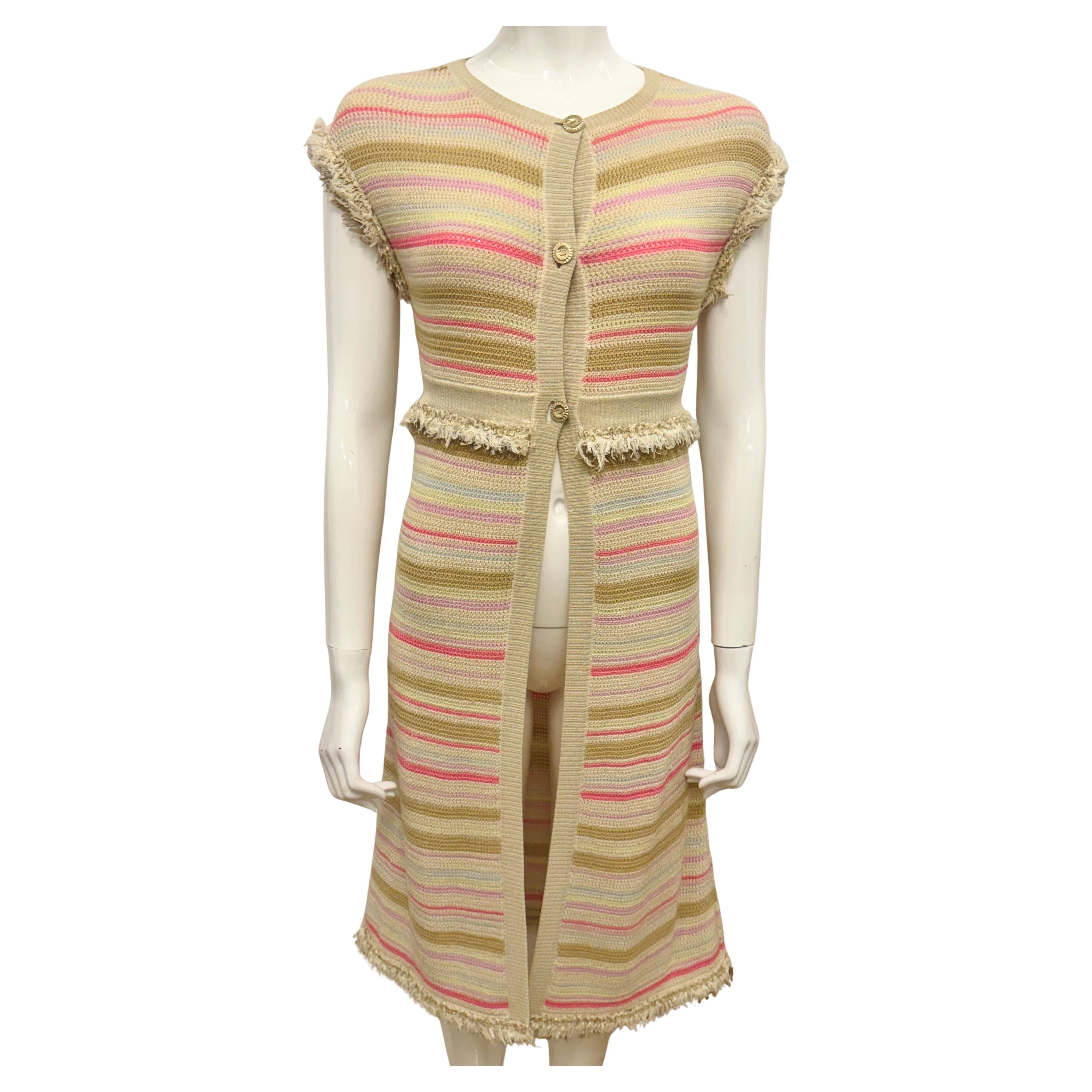 Chanel Cruise 2011 Paris Saint Tropez couleurs pastel défilé cardigan long