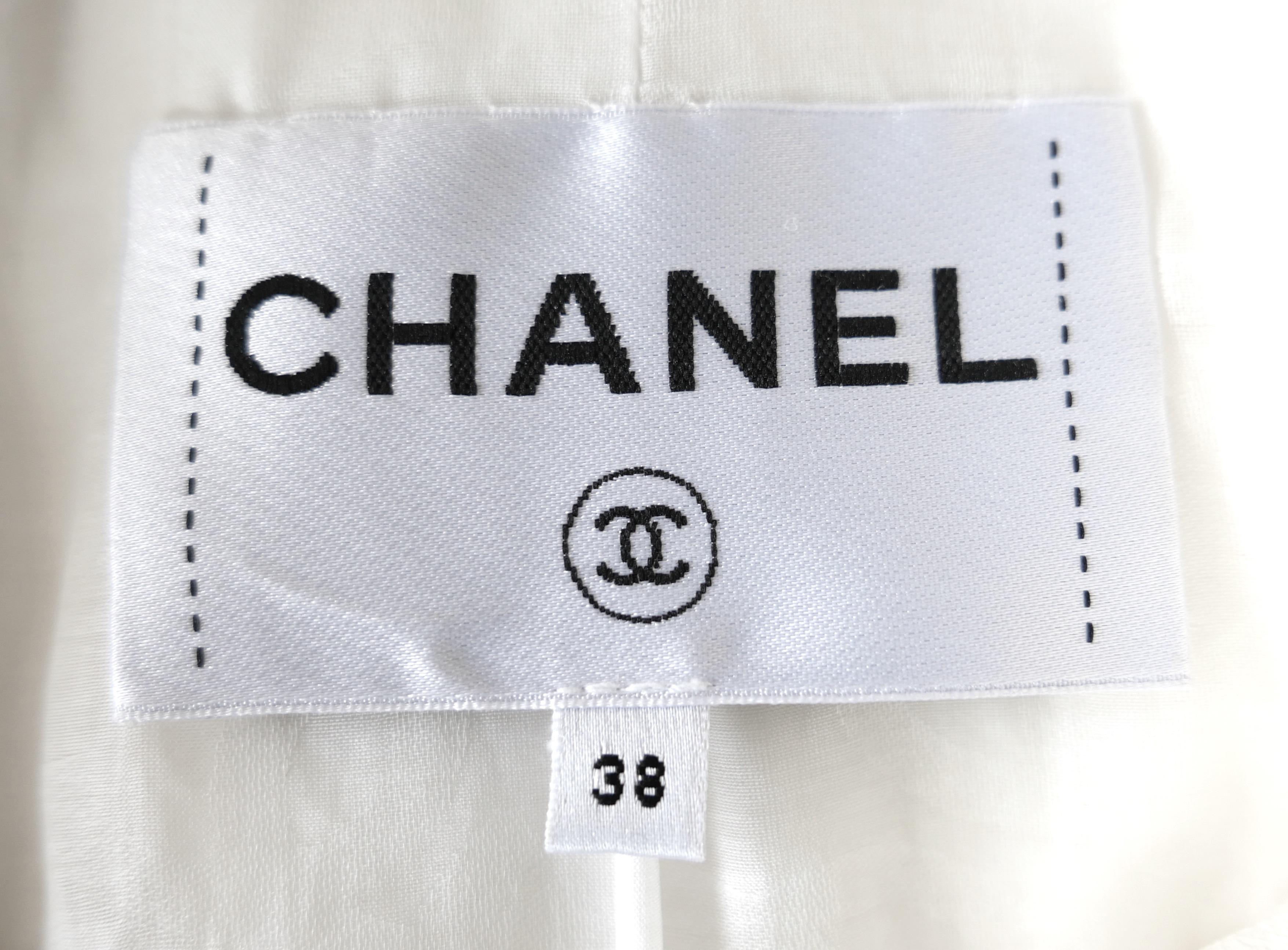 Chanel Cruise 2017 ‘Cuba’ Ribbon Neck Pearl Button Cream Lamb Leather Coat For Sale 5