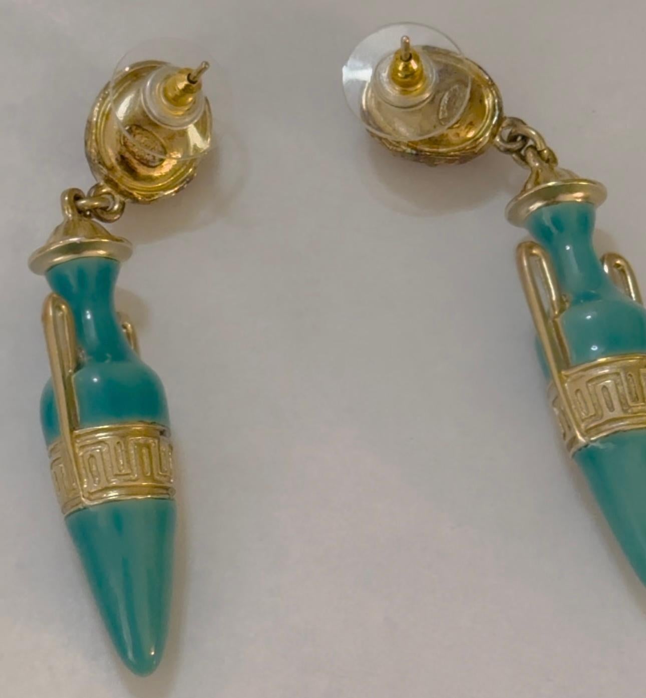 Chanel Cruise 2018 Greek urne vase amphora turquoise drop earrings In Good Condition For Sale In PARIS, FR