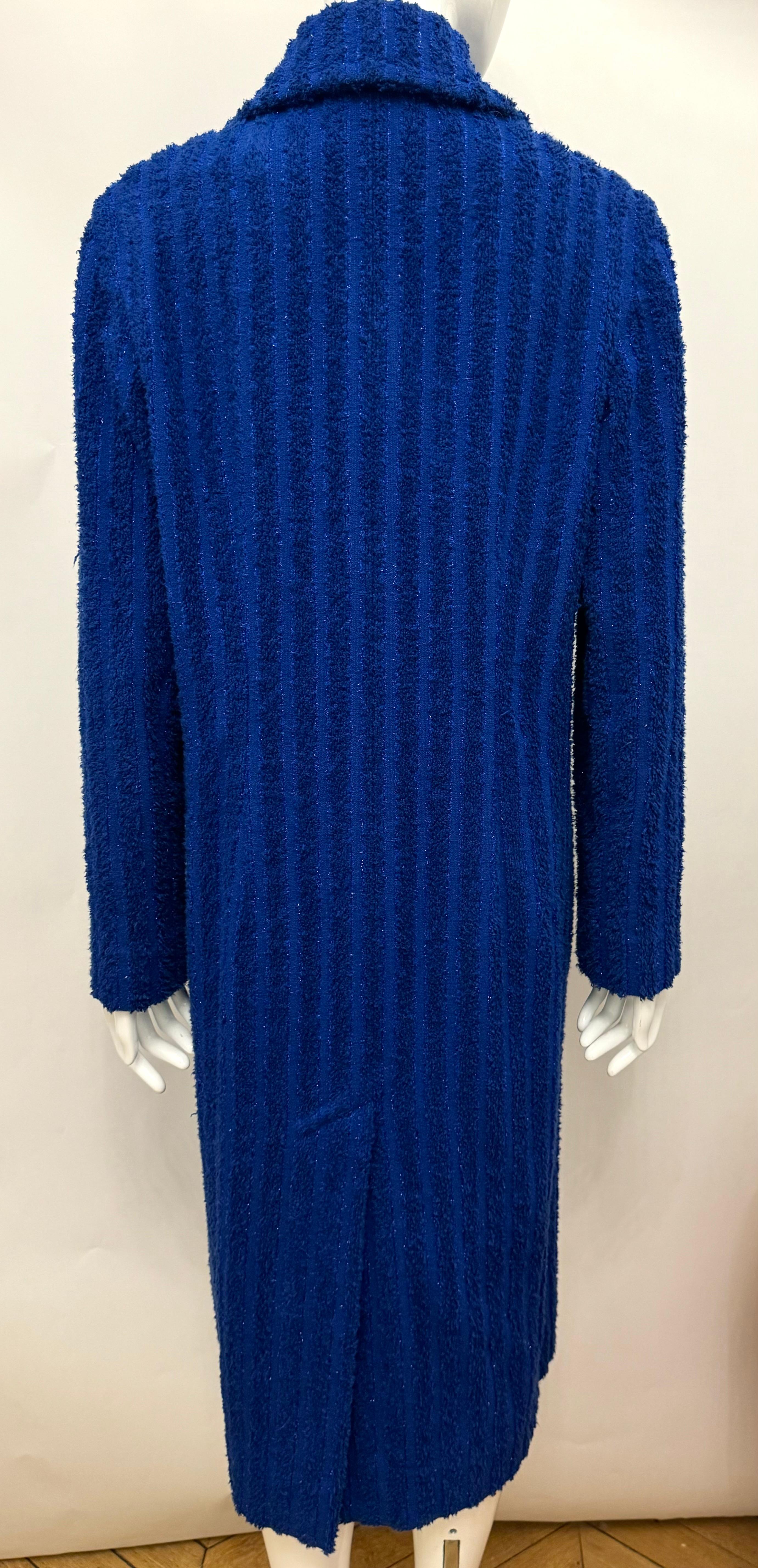 Chanel Crucero 2019 Colección La Pausa abrigo de pasarela de tweed fantasía azul real en venta 7