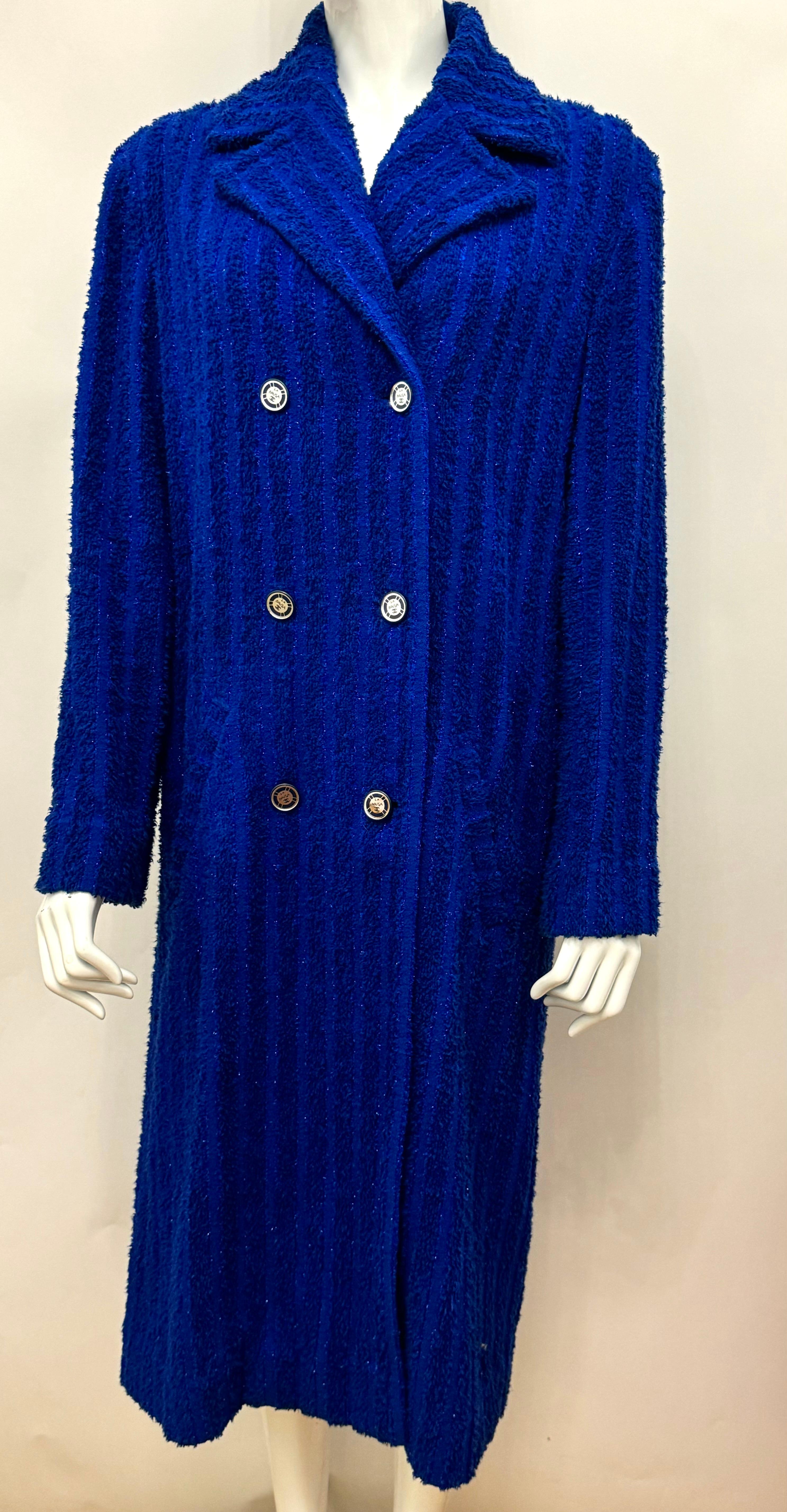 Chanel Crucero 2019 Colección La Pausa abrigo de pasarela de tweed fantasía azul real en venta 12