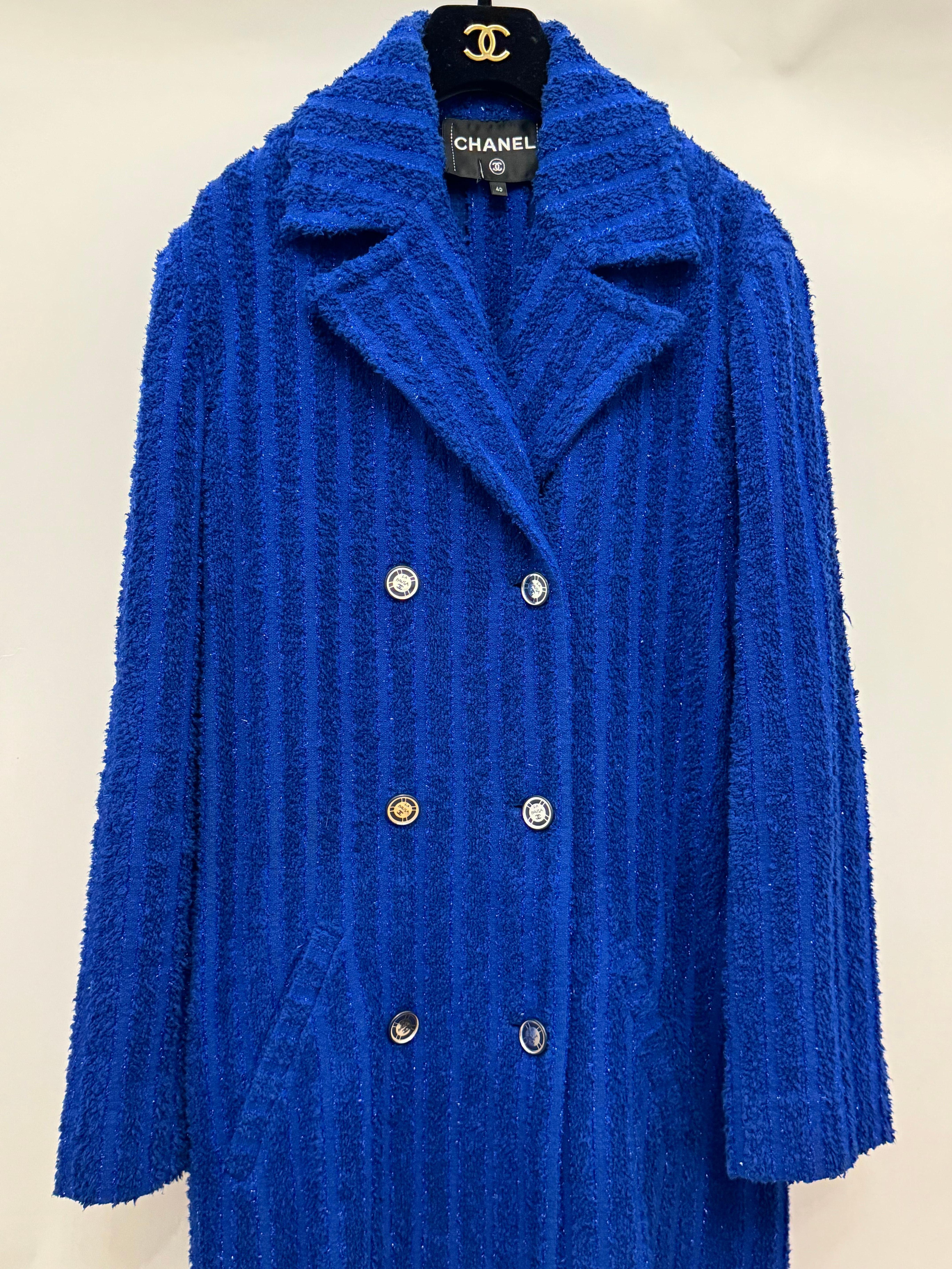 Chanel Crucero 2019 Colección La Pausa abrigo de pasarela de tweed fantasía azul real Azul en venta