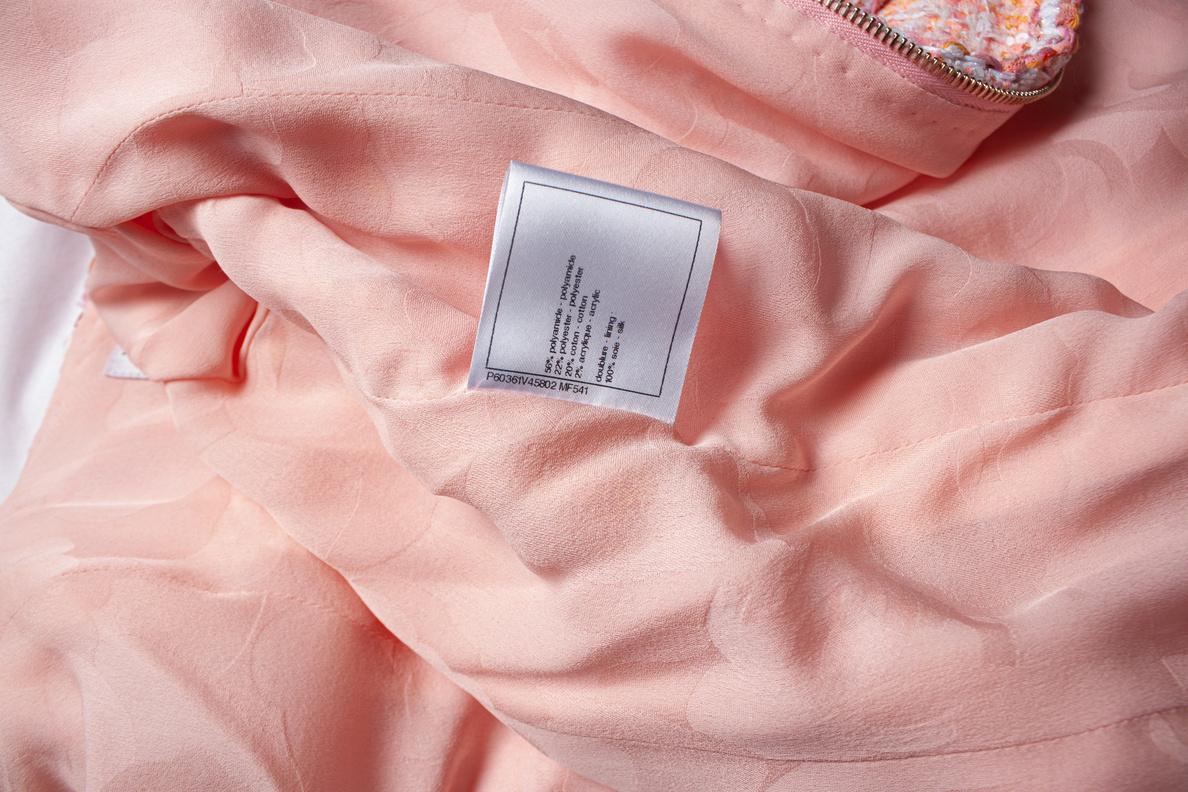 Chanel, cruise 2019 pink tweed jacket 3