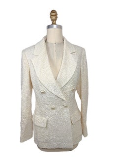 Chanel Cruise 2019 Runway Look 26 Ivory Fantasy Tweed Double-Breasted Jacket