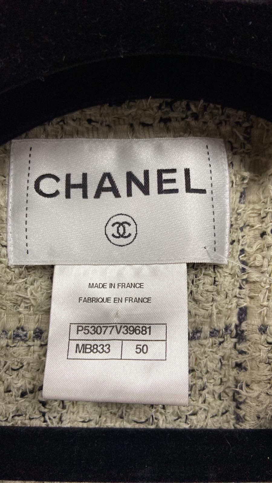 CHANEL Cruise Collection 2015 Tweed Jacket For Sale 4