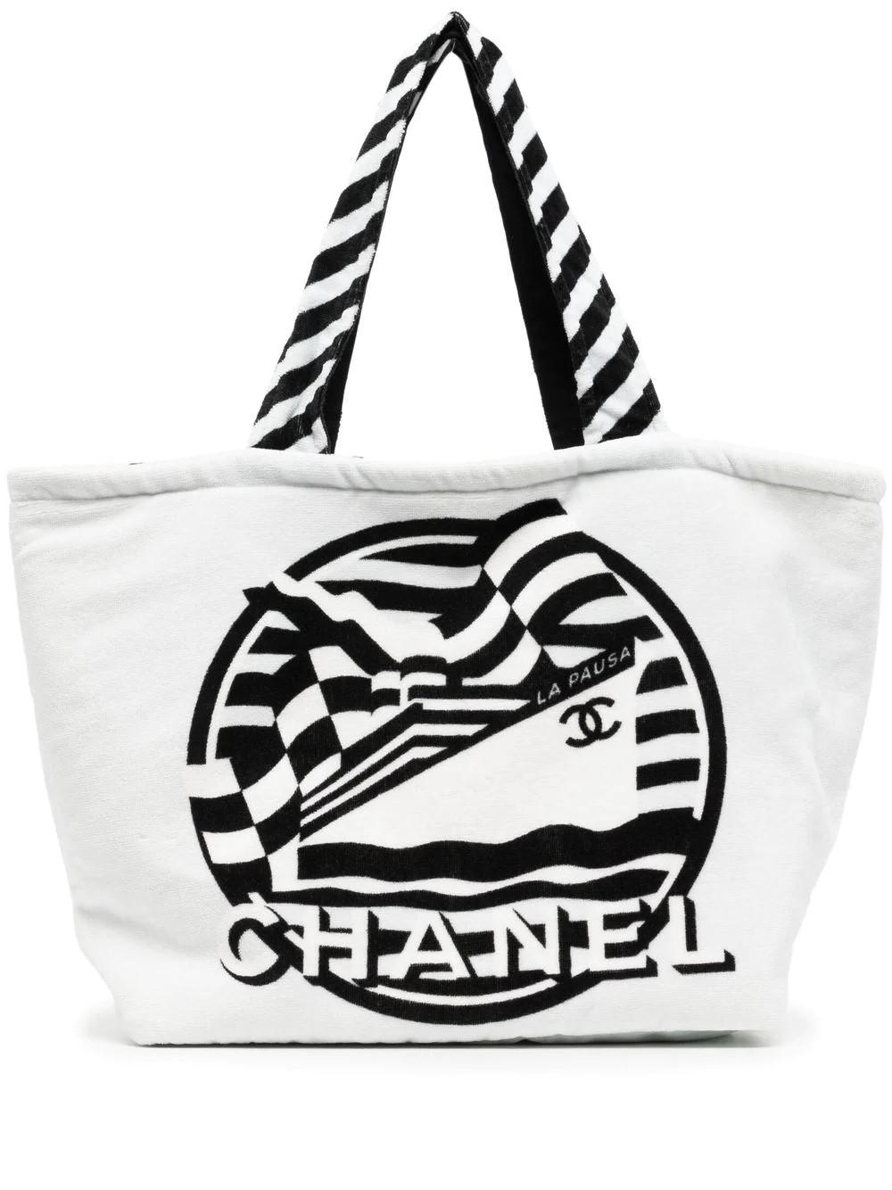 From the infamous 2019 Cruise collection set on the cruise ship La Pausa, this Chanel La Pausa Terry Tote is a perfect addition to your beach-ready wardrobe. Made 100% from cotton, this bag is lightweight, washable and easy to carry. Inside comes