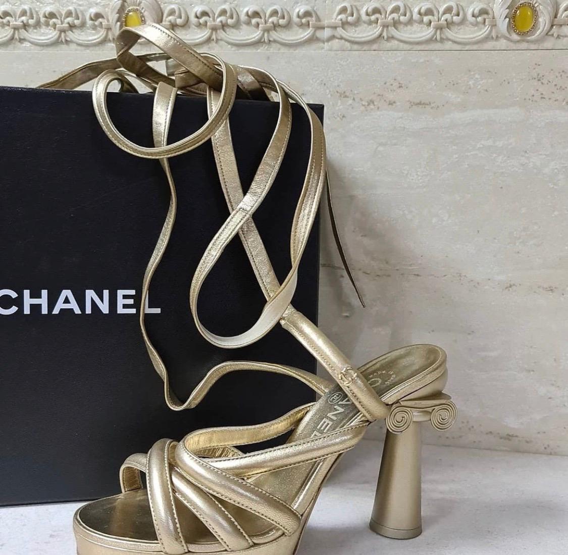 CHANEL Cruise Resort 2018 Gladiator-Sandalen im Zustand „Hervorragend“ im Angebot in Krakow, PL