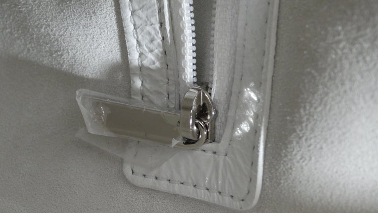 Chanel Crumpled White Patent Droplet Hobo Shoulder Bag For Sale at