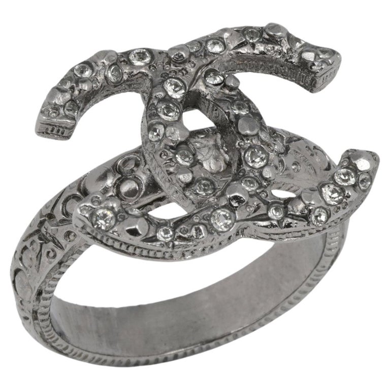 Chanel Crystal Aged Ruthenium Tone CC Logo Ring For Sale at 1stDibs