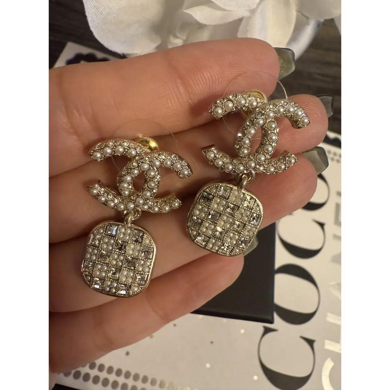 Orecchini CC di Chanel con cristalli e finte perle in vendita 4