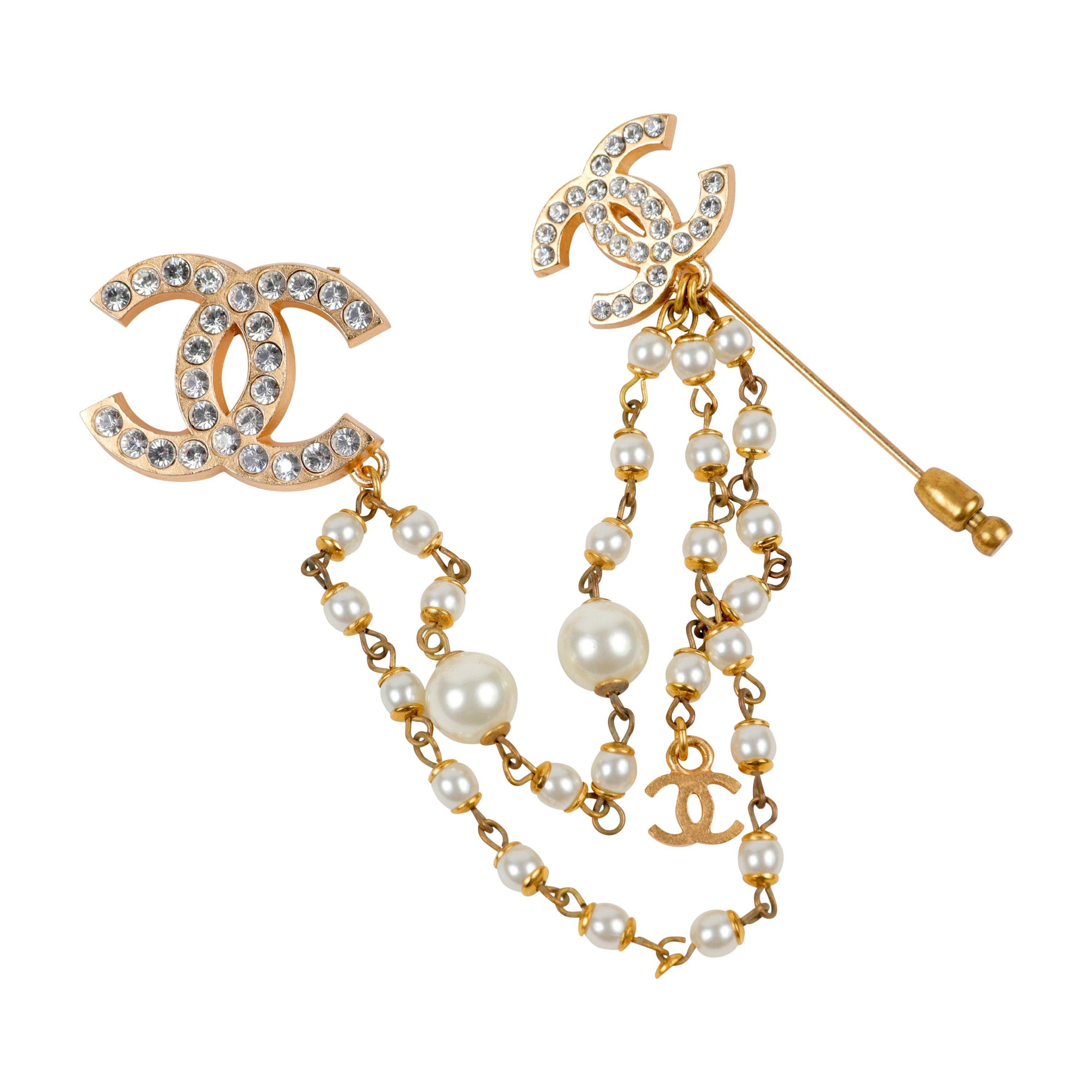 Women's or Men's Chanel Crystal and Pearl Draped Chain Stick Pin For Sale