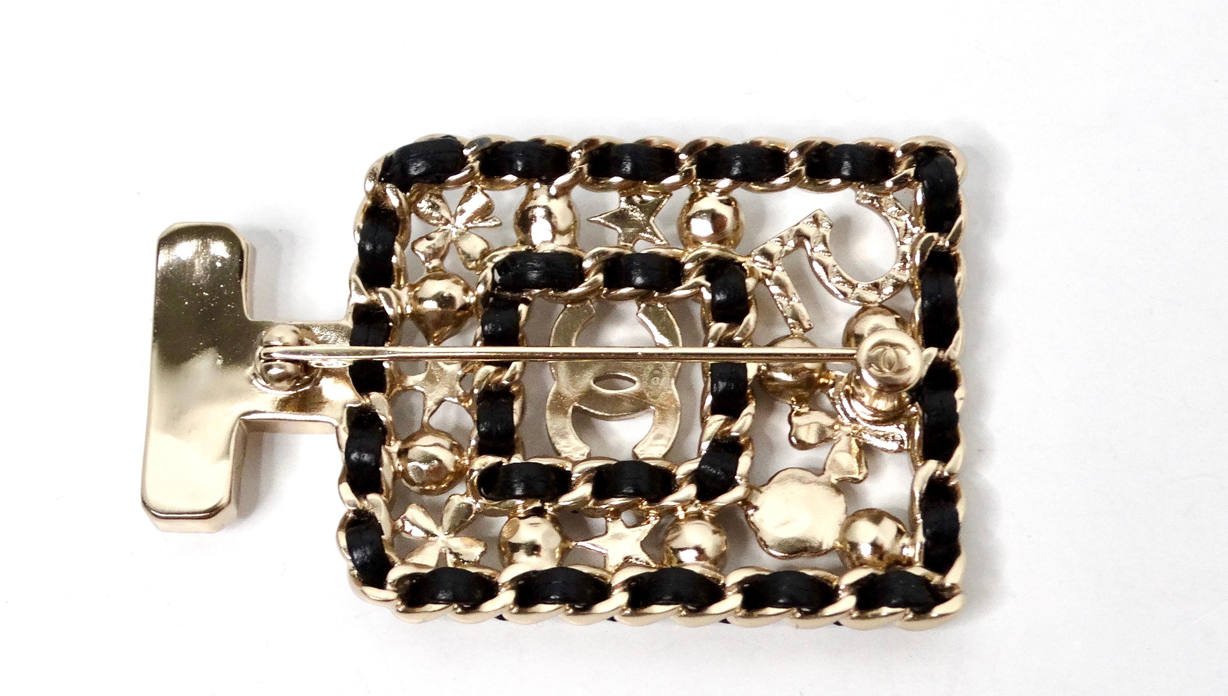 De las mujeres Chanel Broche de cristal de cuero negro estilo botella de perfume nº 5 2020 en venta