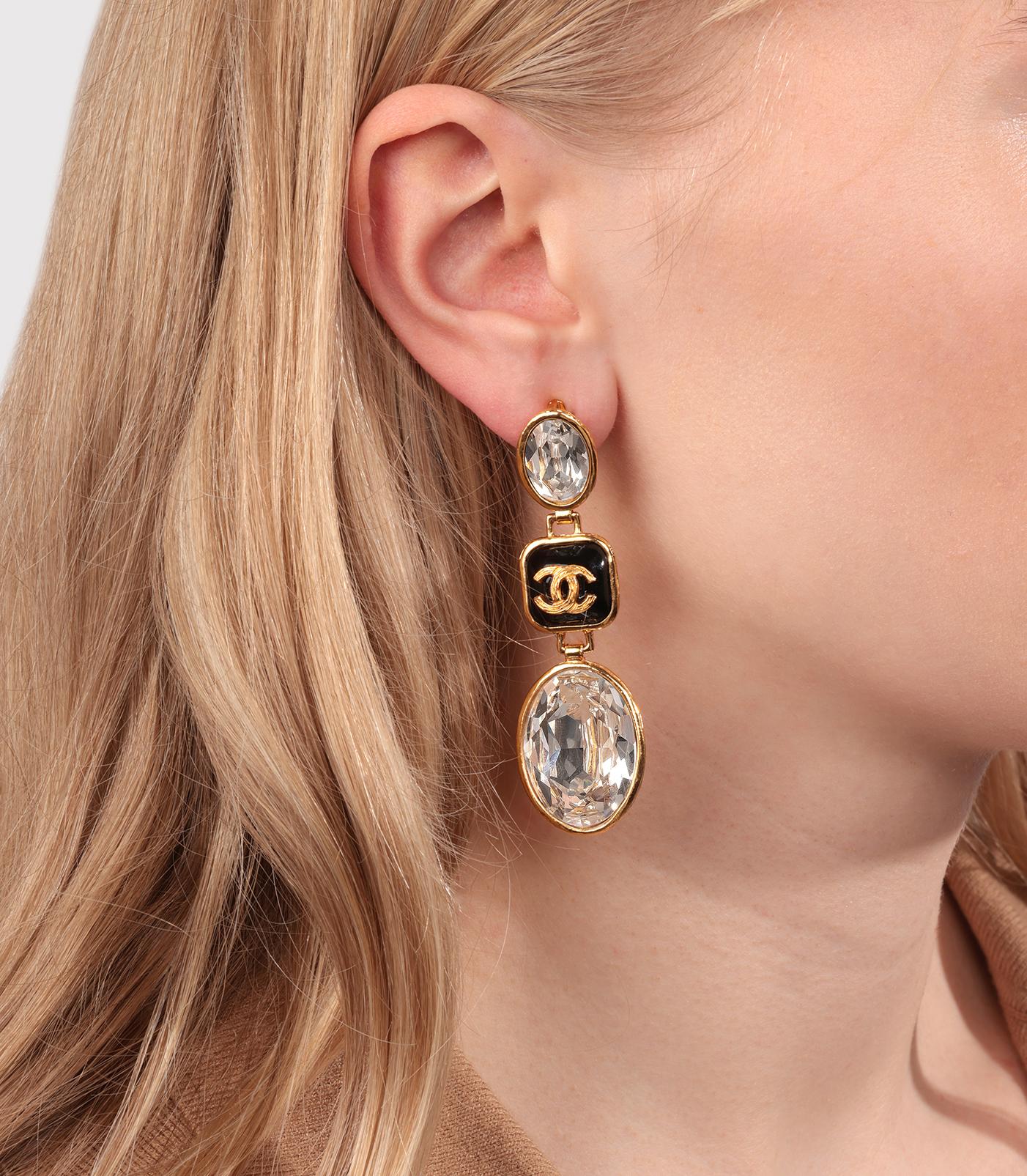 Chanel Crystal & Black Resin Gold Tone CC Drop Clip Earrings

Brand- Chanel
Model- CC Drop Clip Earrings
Product Type- Earrings
Serial Number- G21V
Age- Circa 2021
Material(s)- Gold Tone Metal

Earring Length- 7.3cm
Earring Width- 25mm
Earring Back-