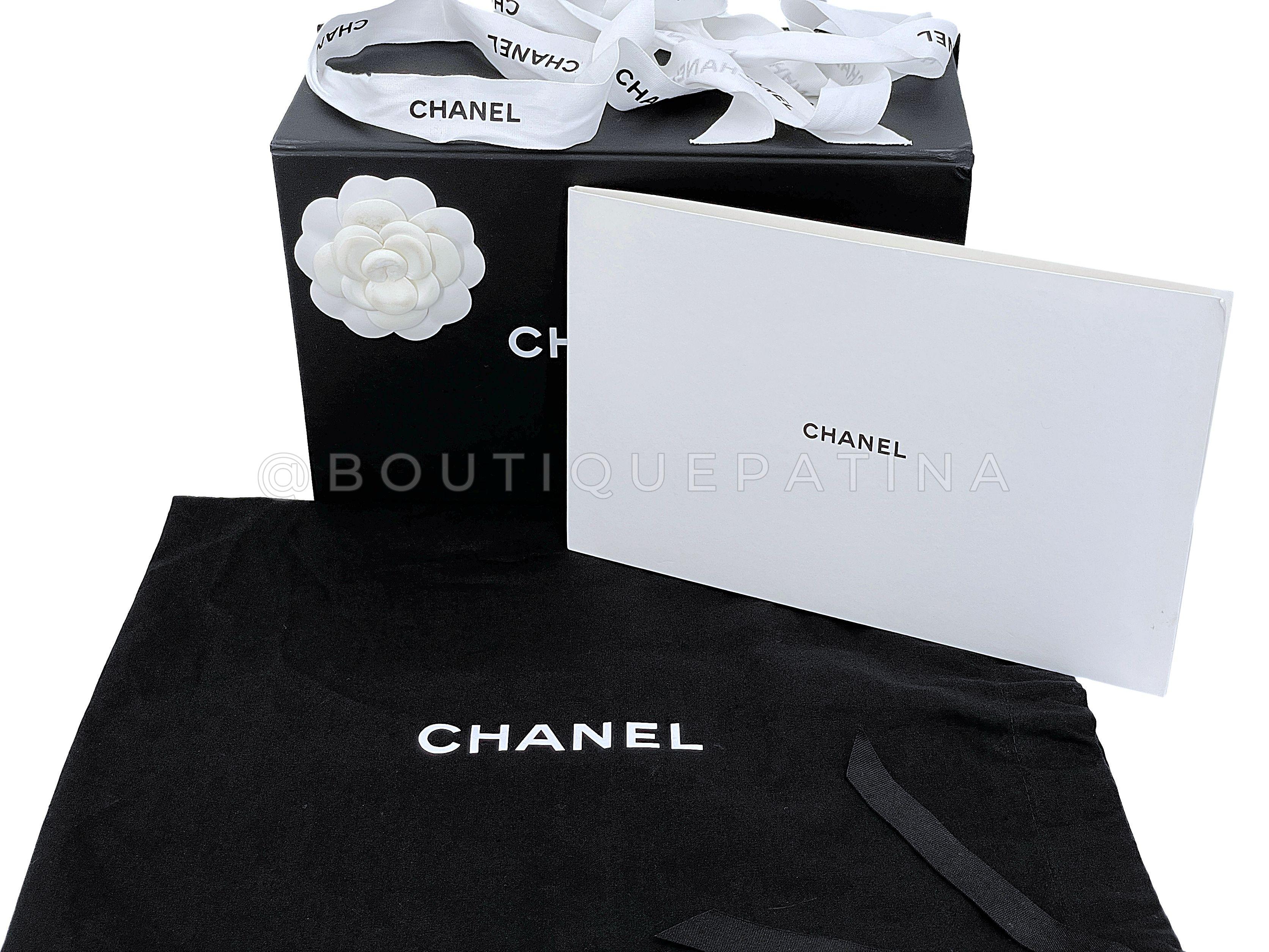 Chanel Crystal CC Embellished Rectangular Mini Flap Dark Navy Velvet RHW 67652 For Sale 9