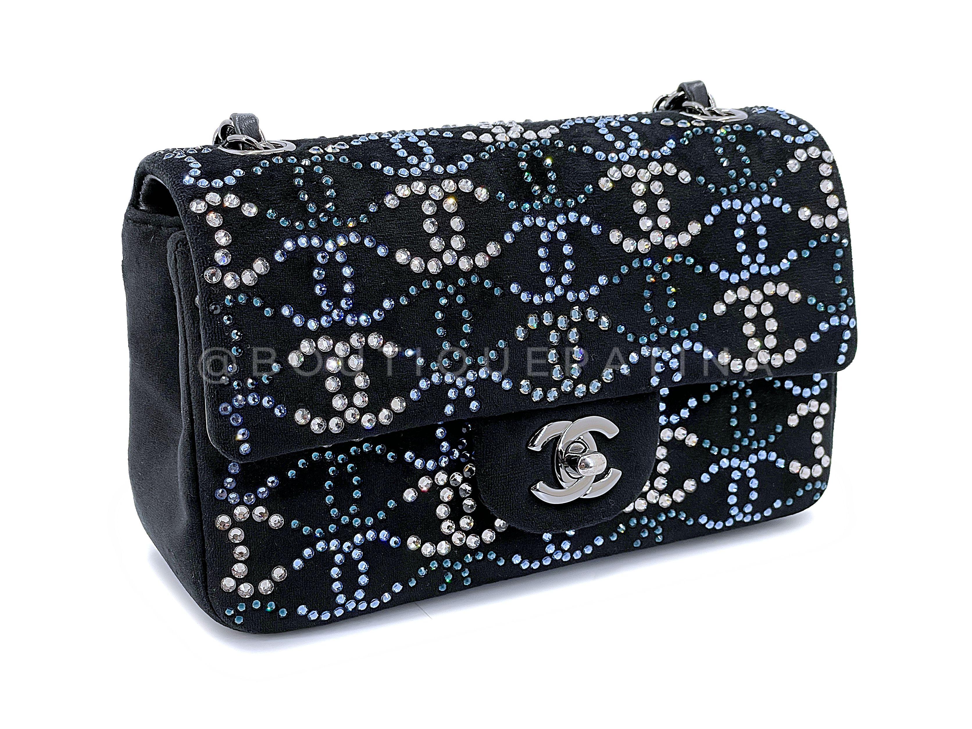 Chanel Crystal CC Embellished Rectangular Mini Flap Dark Navy Velvet RHW 67652 In Excellent Condition For Sale In Costa Mesa, CA
