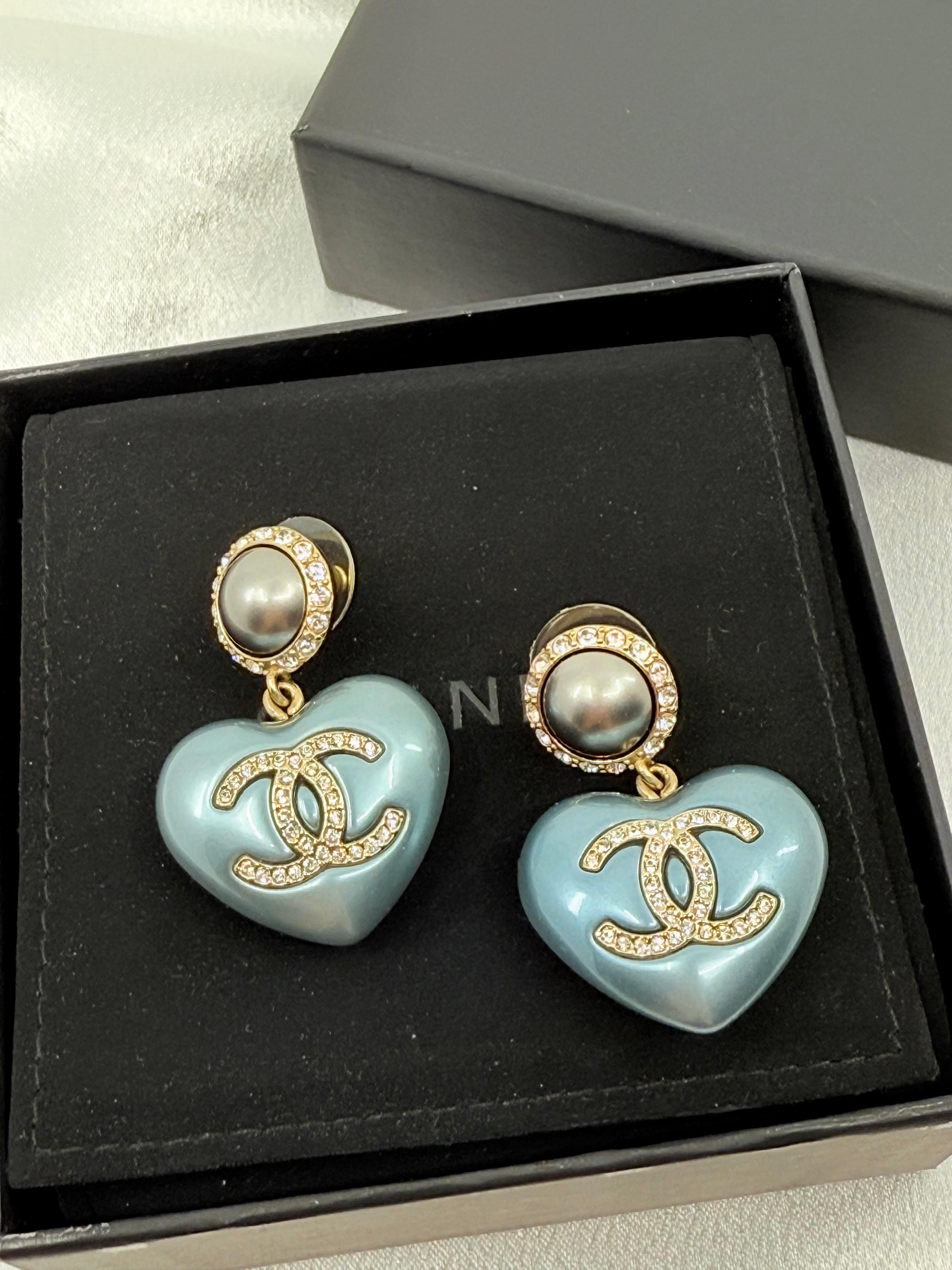 Chanel Crystal CC Heart Blue Faux Pearl Drop Earrings For Sale at 1stDibs