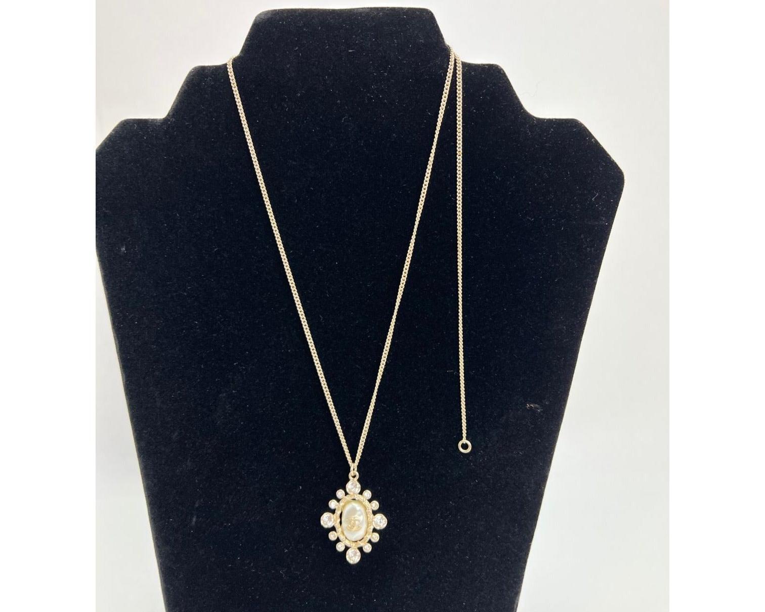 Chanel Crystal CC Necklace Gold Pearly Fashion Jewelry For Sale 6