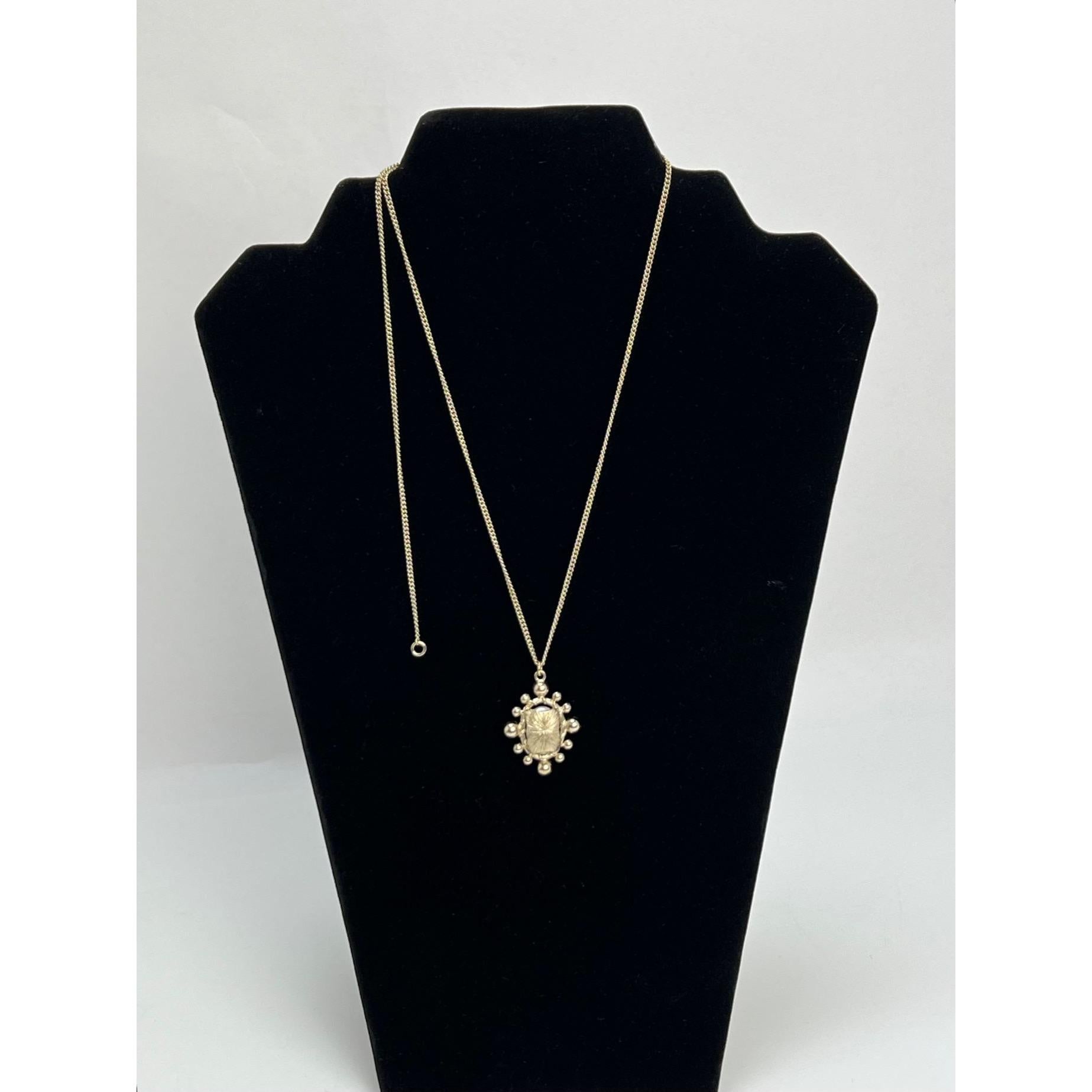 Preowned 100% Authentic
Chanel Crystal CC Necklace Gold Pearly Fashion Jewelry
RATING: A  near mint, shows little to no signs of wear
CONDITION: excellent
MATERIAL: metal, crystals, pearly
LENGTH: 24 in  long has a second adjustment 8''