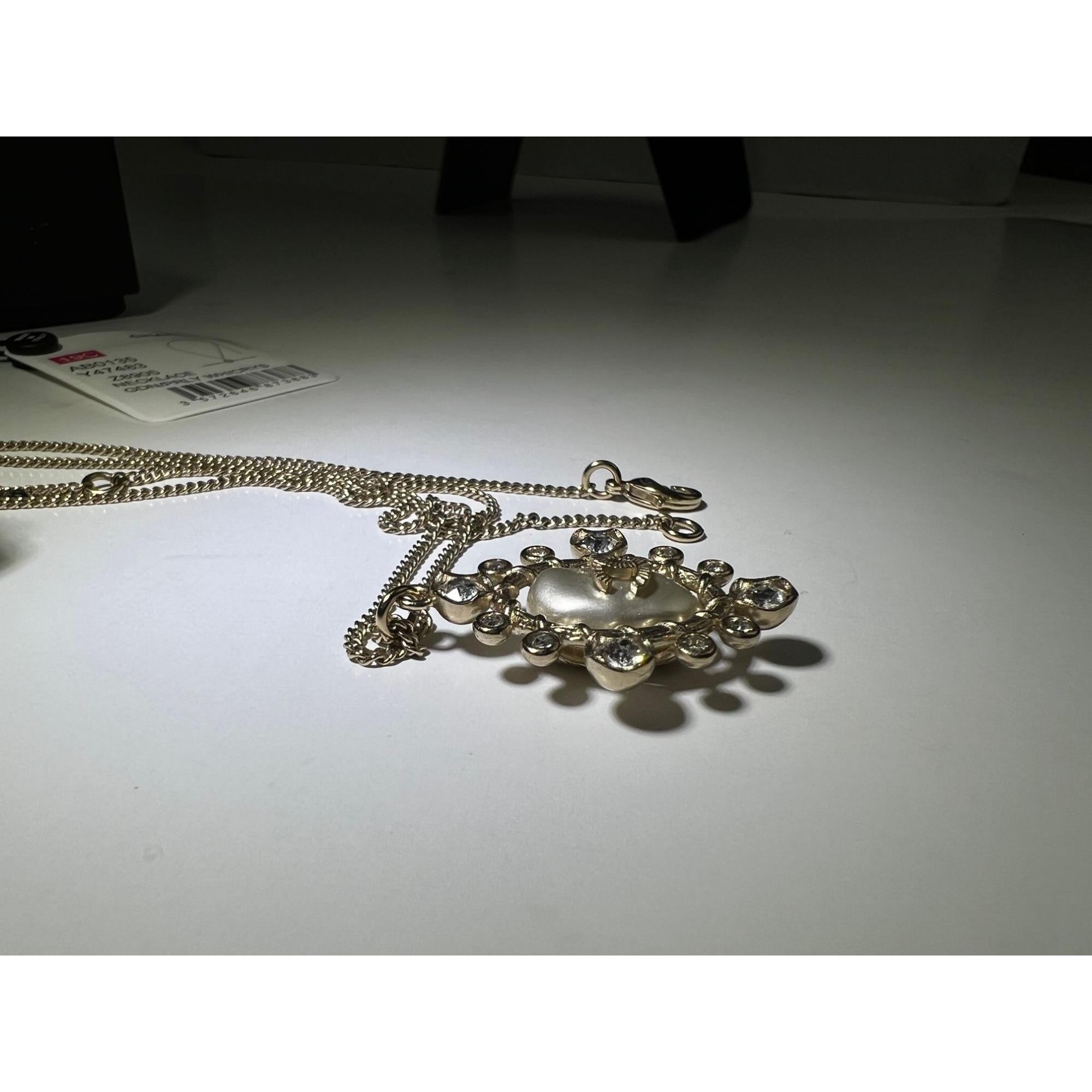 Chanel Crystal CC Necklace Gold Pearly Fashion Jewelry For Sale 1