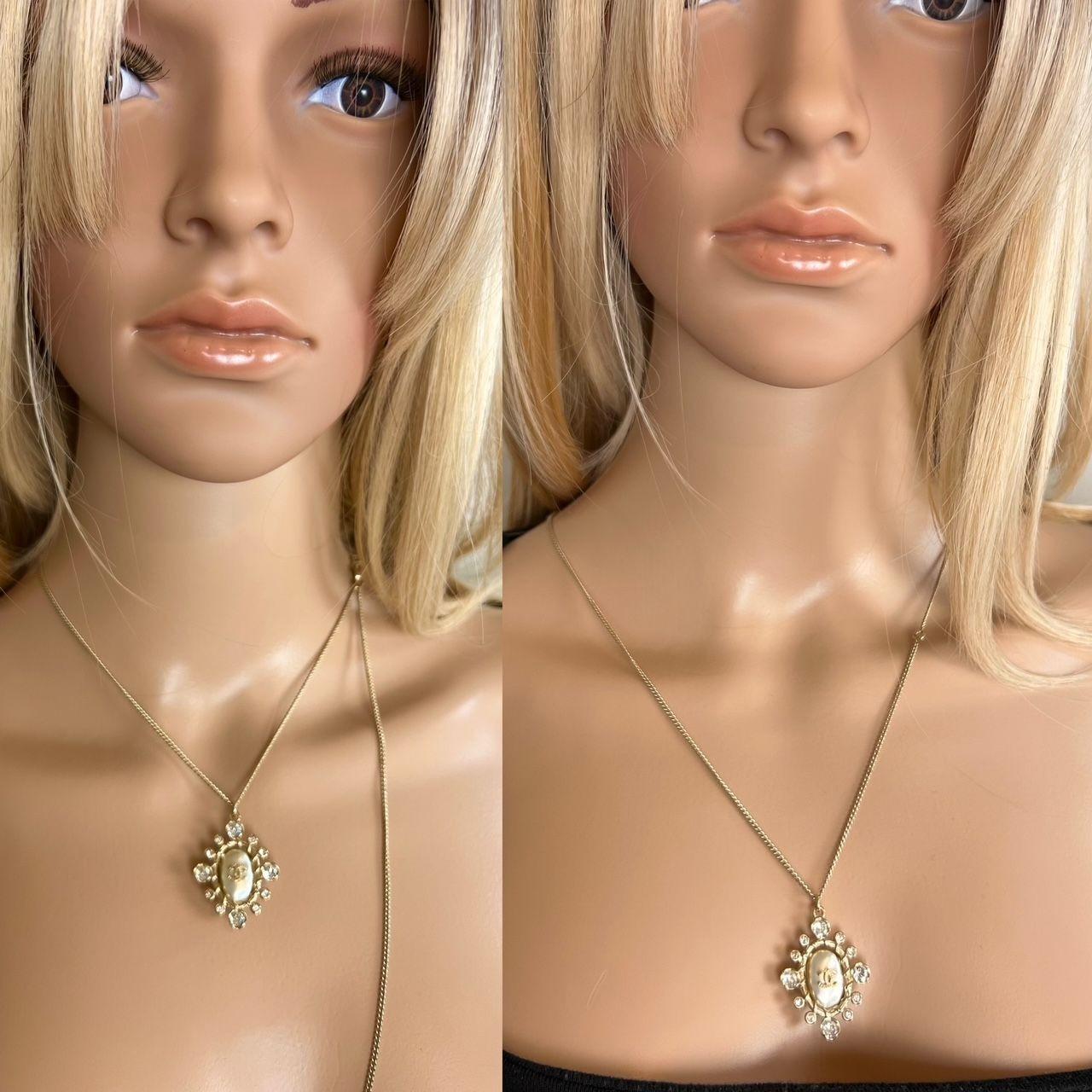 Chanel Crystal CC Necklace Gold Pearly Fashion Jewelry For Sale 3