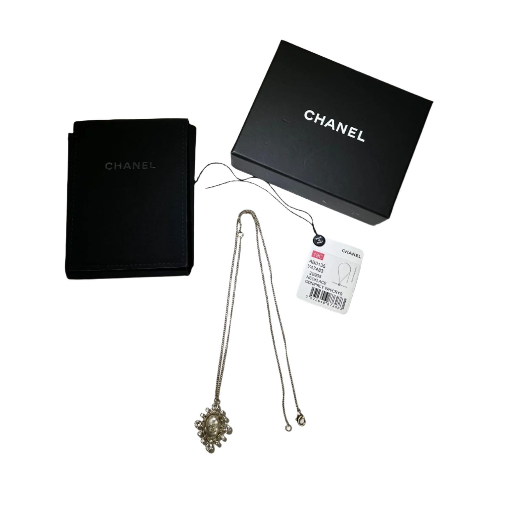Chanel collana di cristallo CC Oro Perlato Gioielli di moda in vendita 5