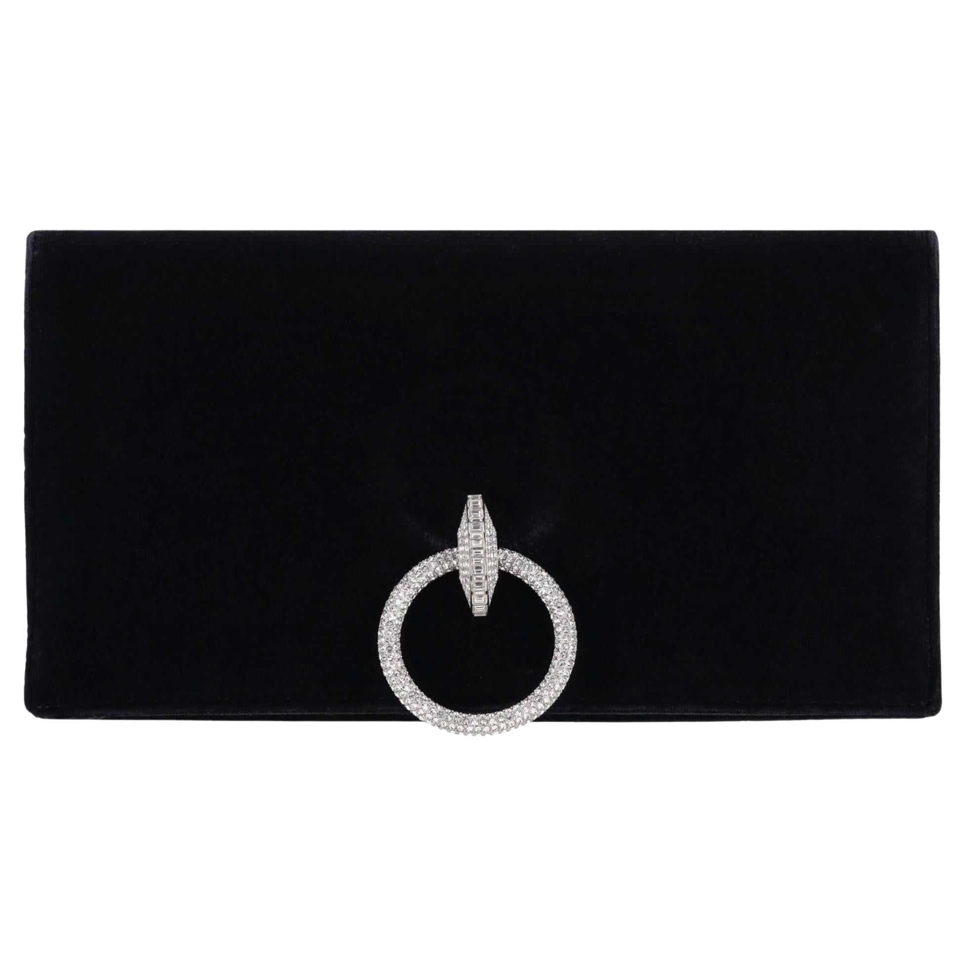 Pochette in velluto con dettagli in cristallo di Chanel