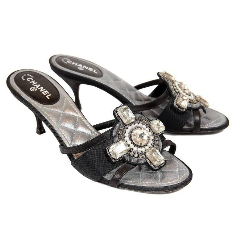 Chanel Crystal Embellished Runway Shoes 36- Pristine The matching Chanel evening bag pictured is sold separately. Slim heeled slip on sandal in black grosgrain with black leather accents. Pearl and crystal intricate embellishment. Silver quilted