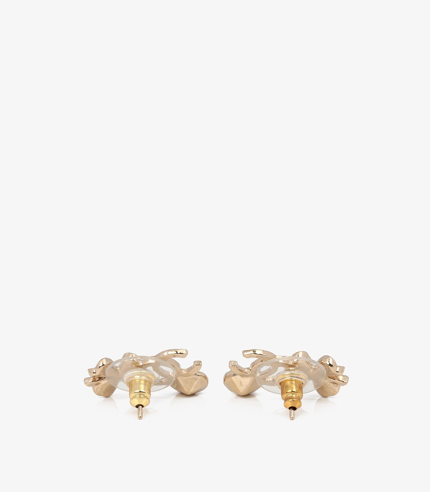 stud chanel earrings