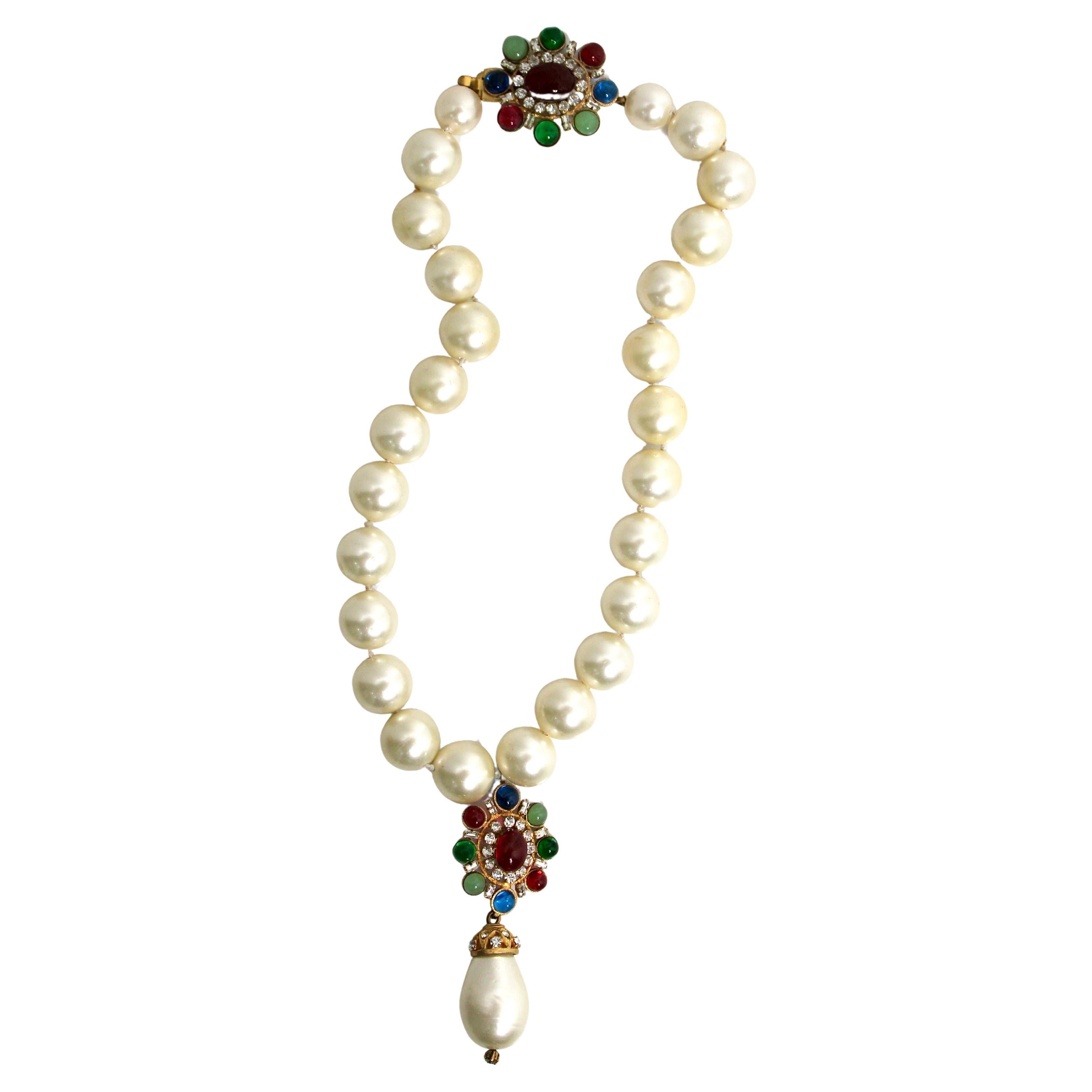 Chanel - Collier de perles de fantaisie en cristal Gripoix - circa 1970