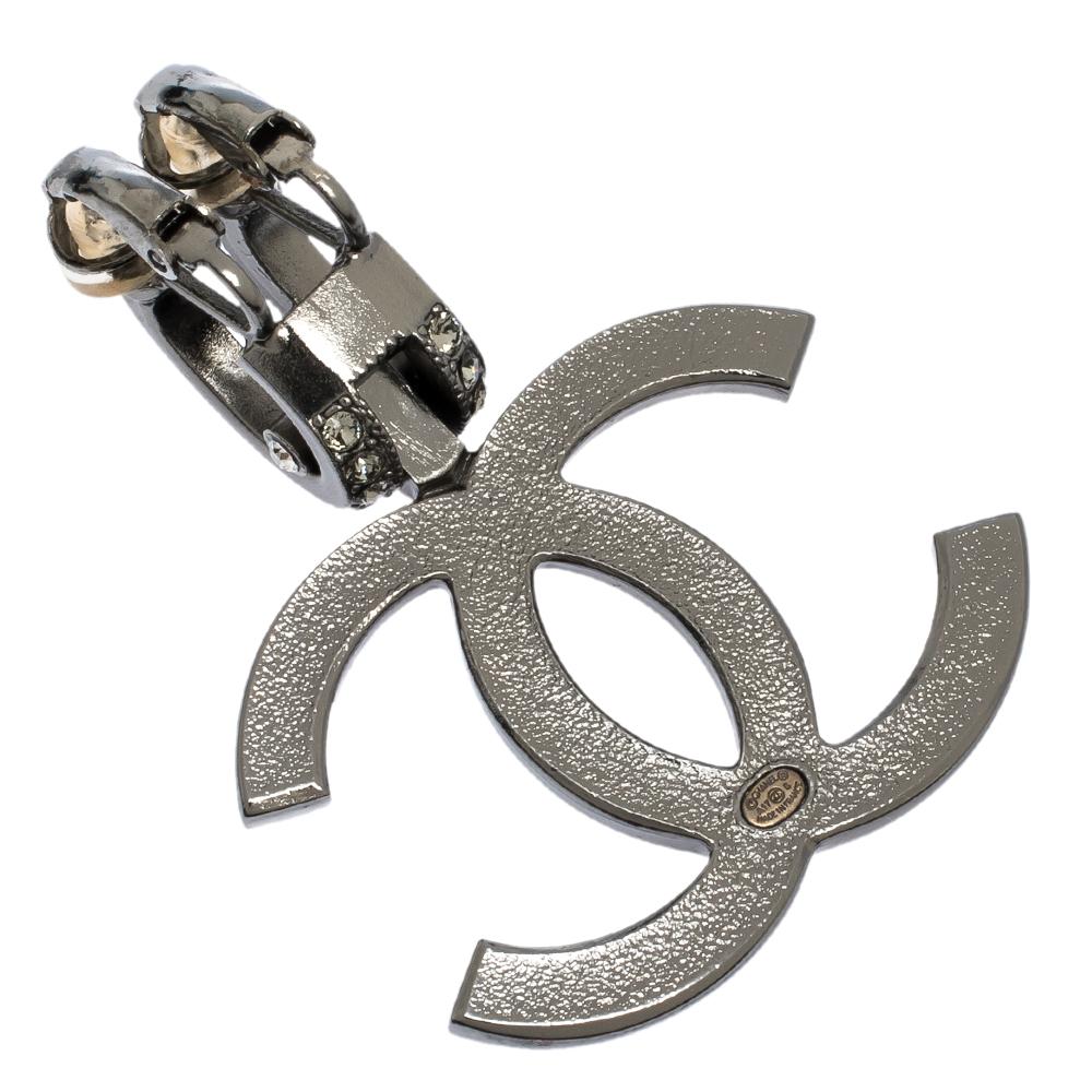 Contemporary Chanel Crystal Gunmetal Tone Single Clip-on Drop Earring