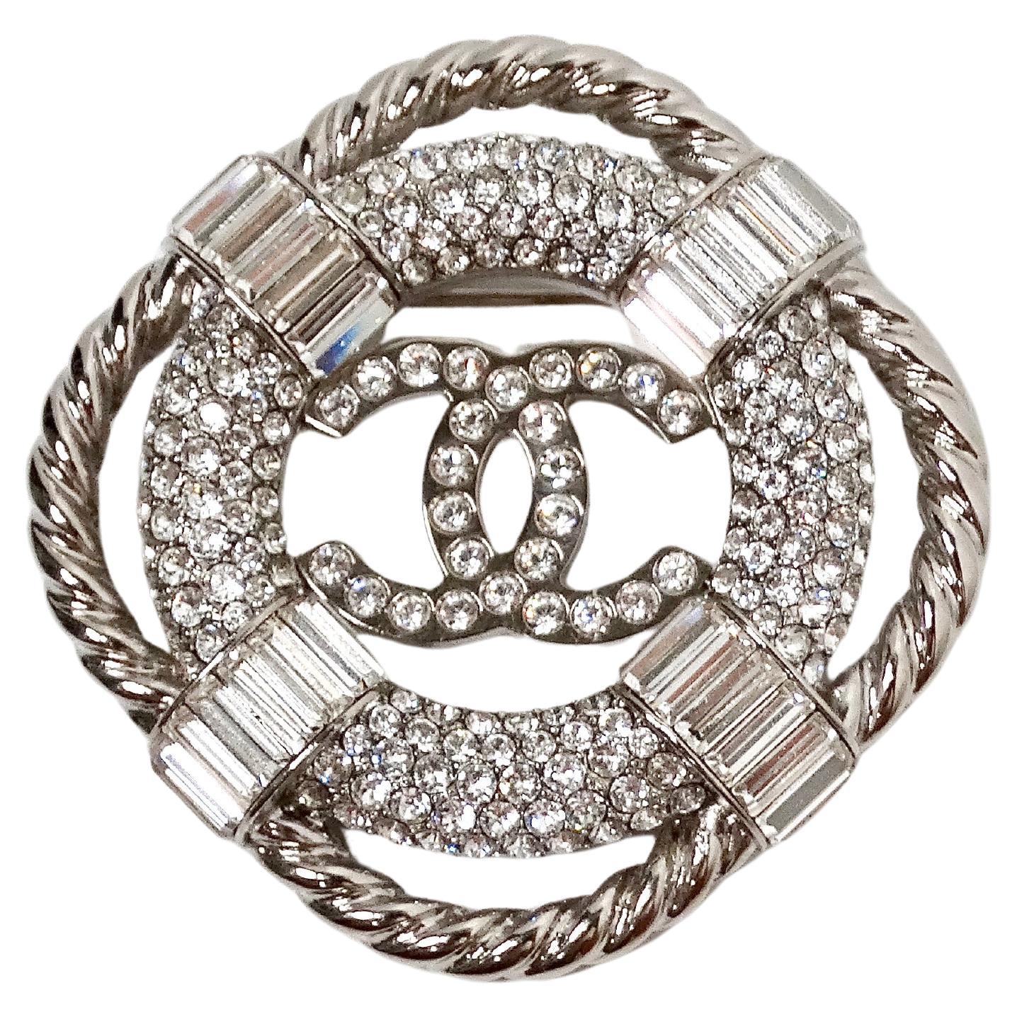 Broche Chanel en cristal CC Lifesaver Silver-Tone 2019